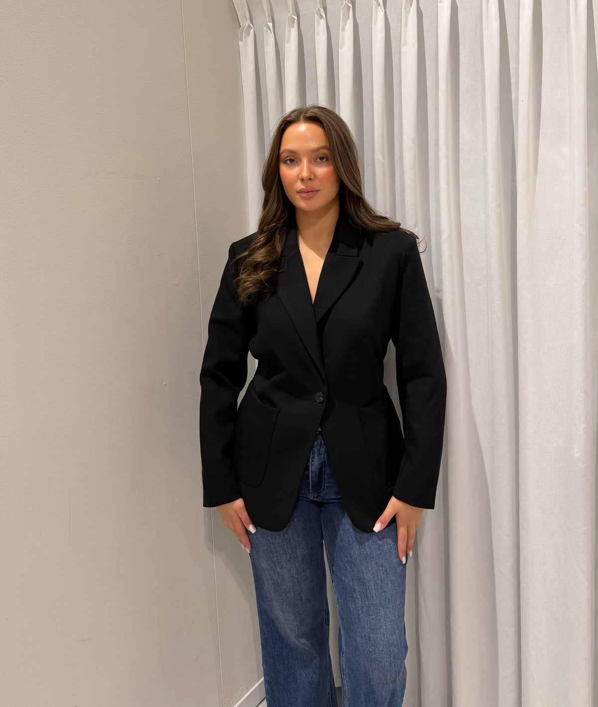 Iris blazer black