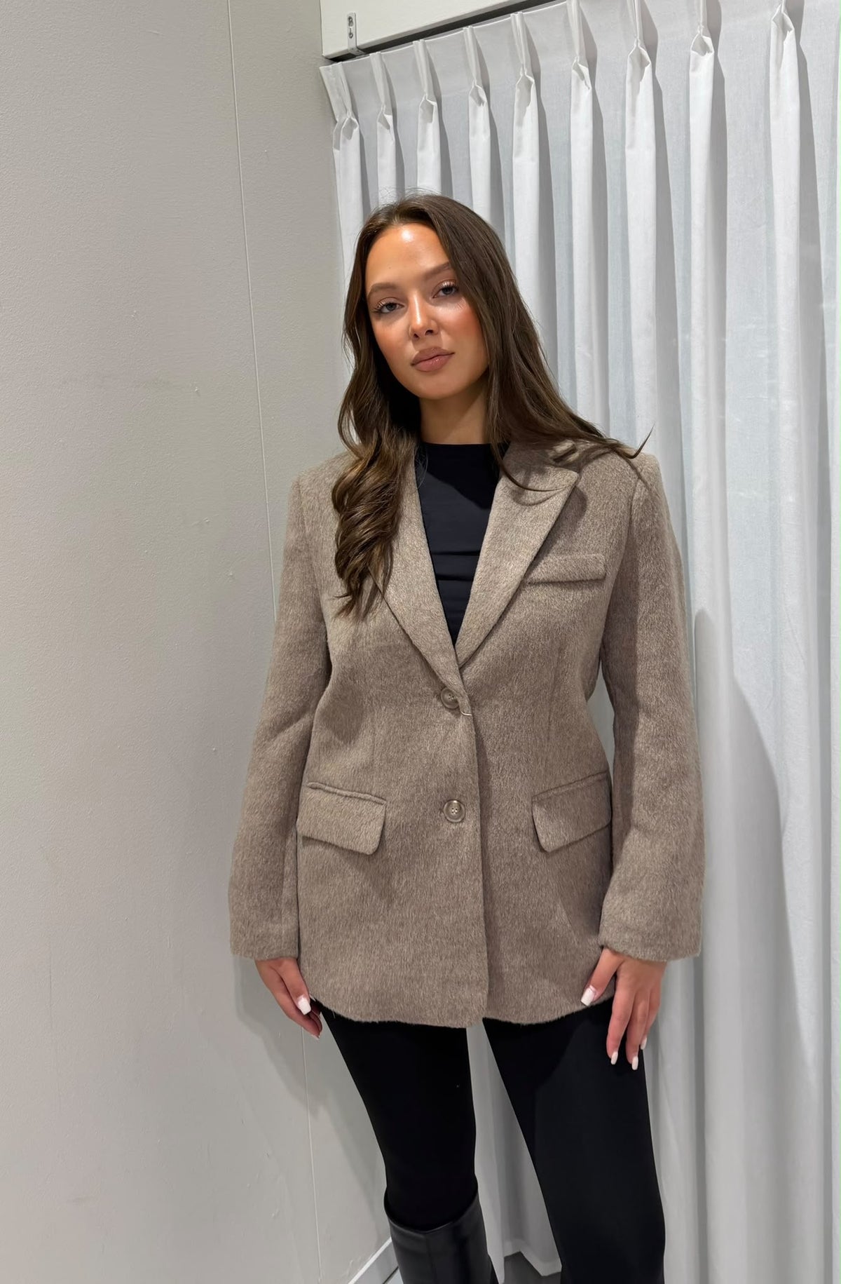 Lieke blazer beige