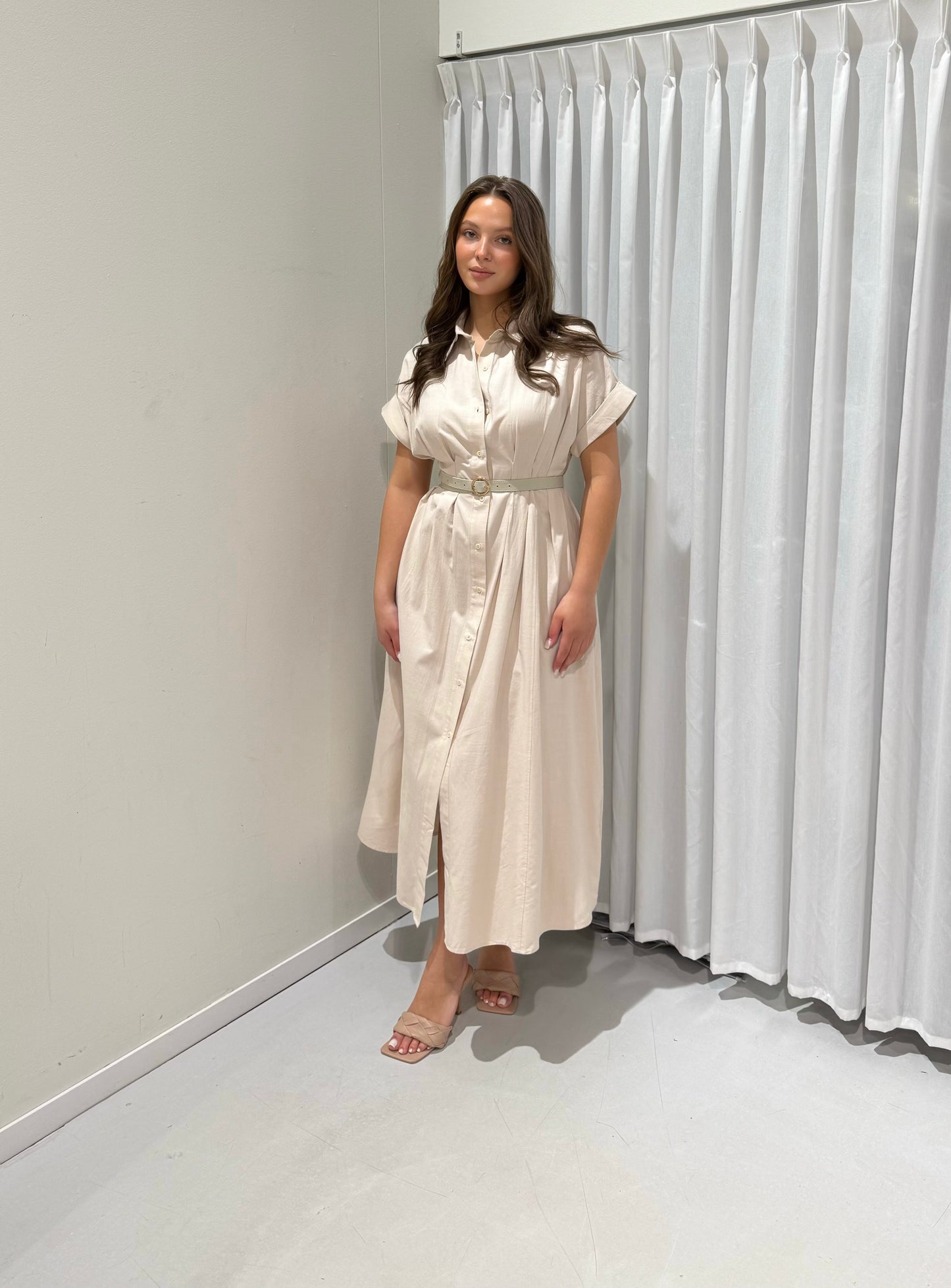 Megan dress beige