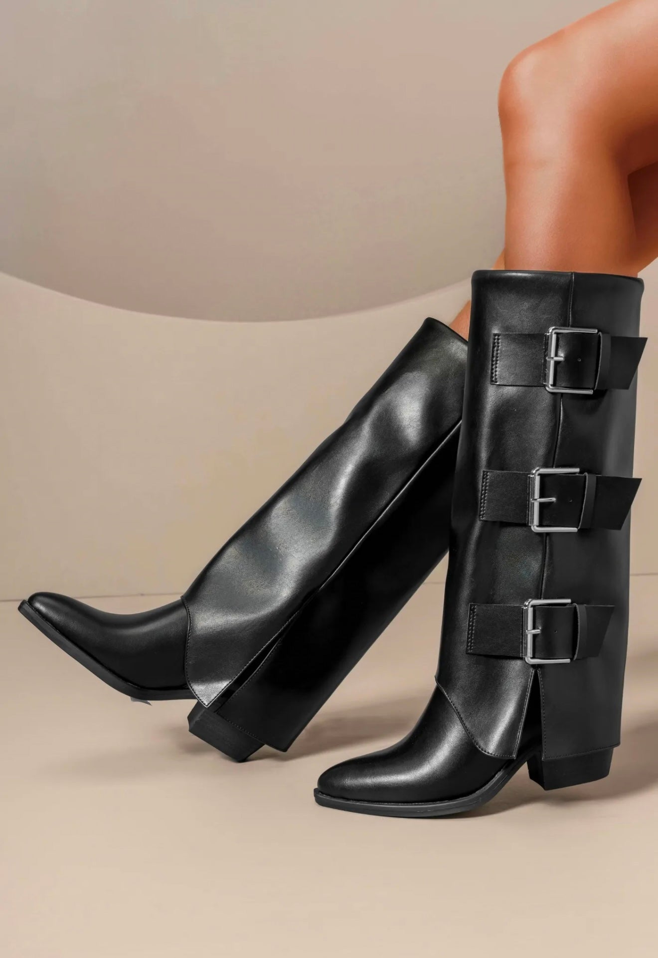 Alicia boots black