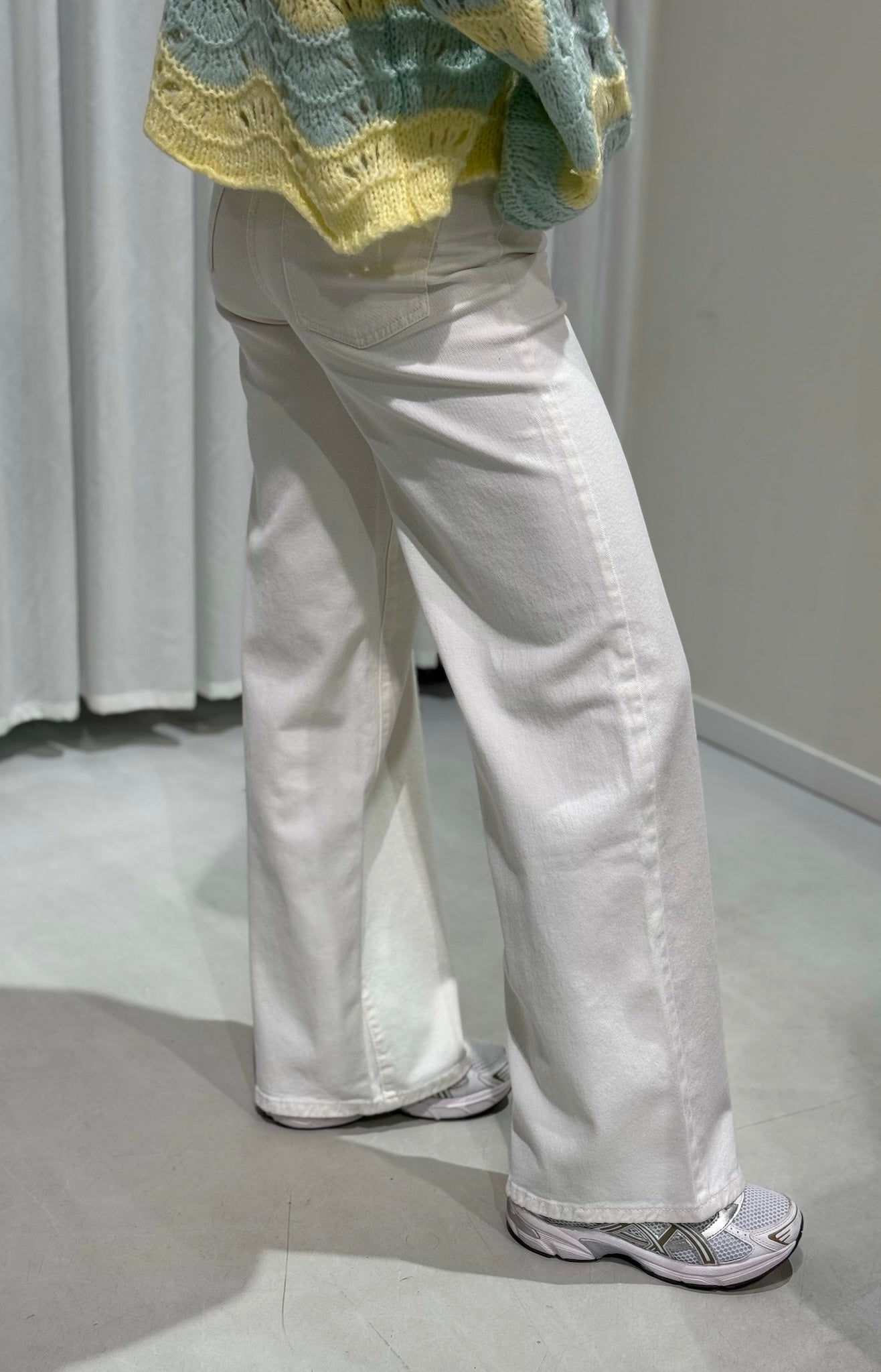 Lulu pants white