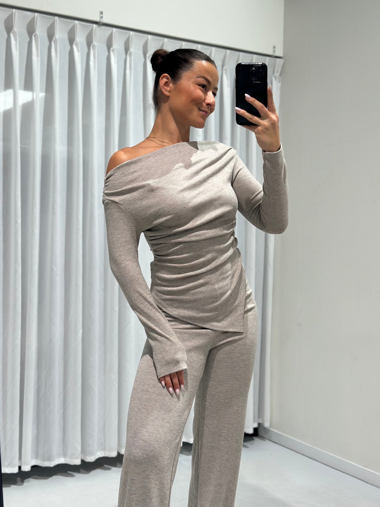 Livia 2 piece set beige