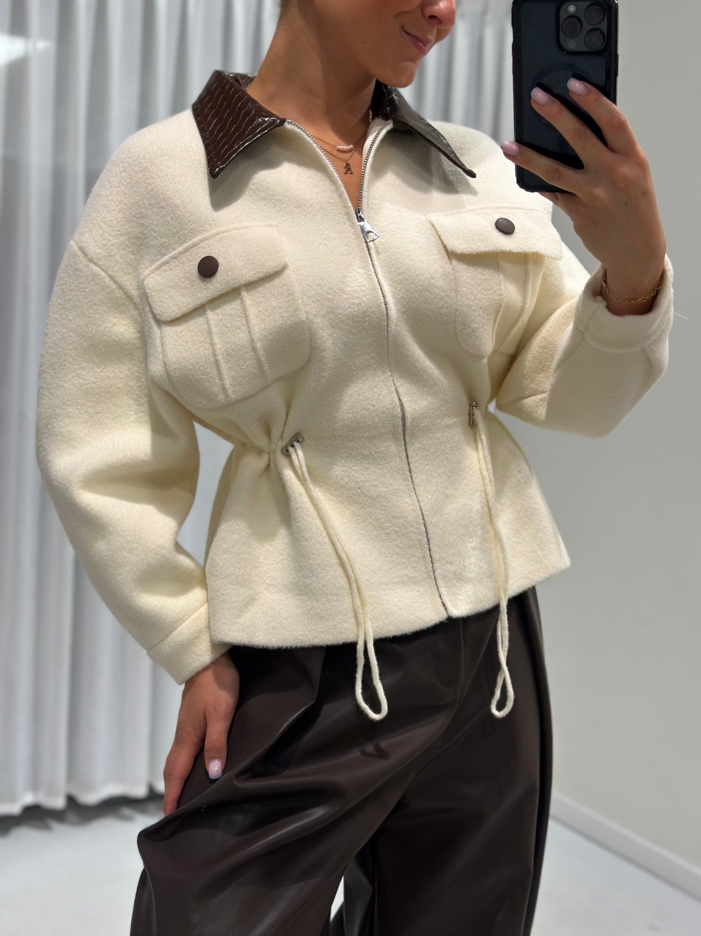 Femke vest beige