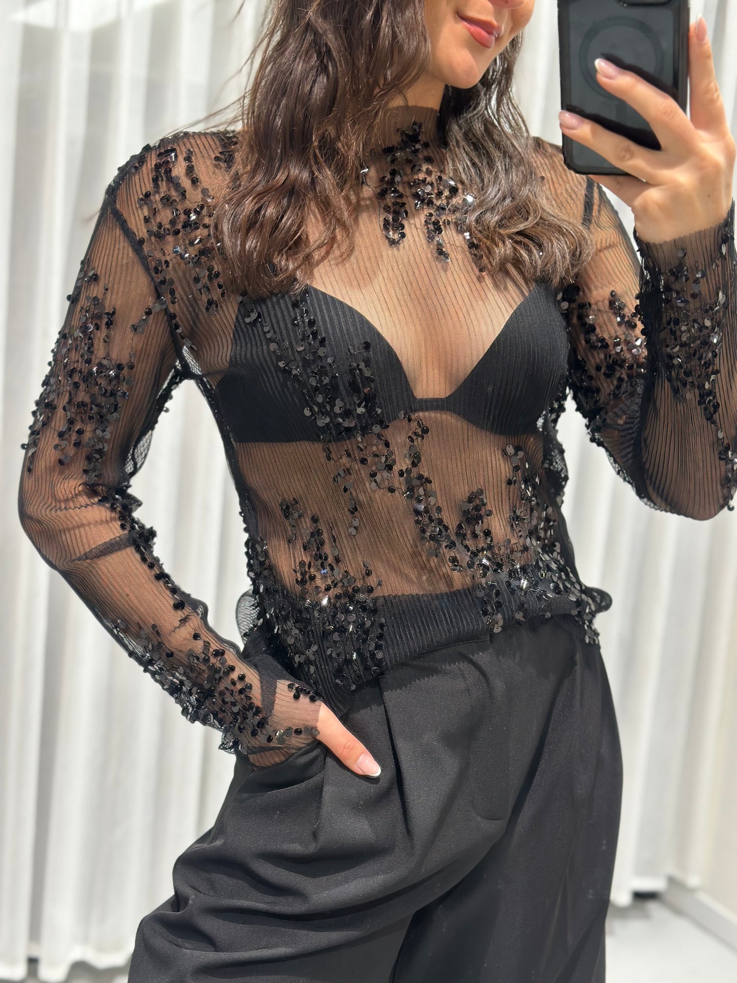 Mia top black