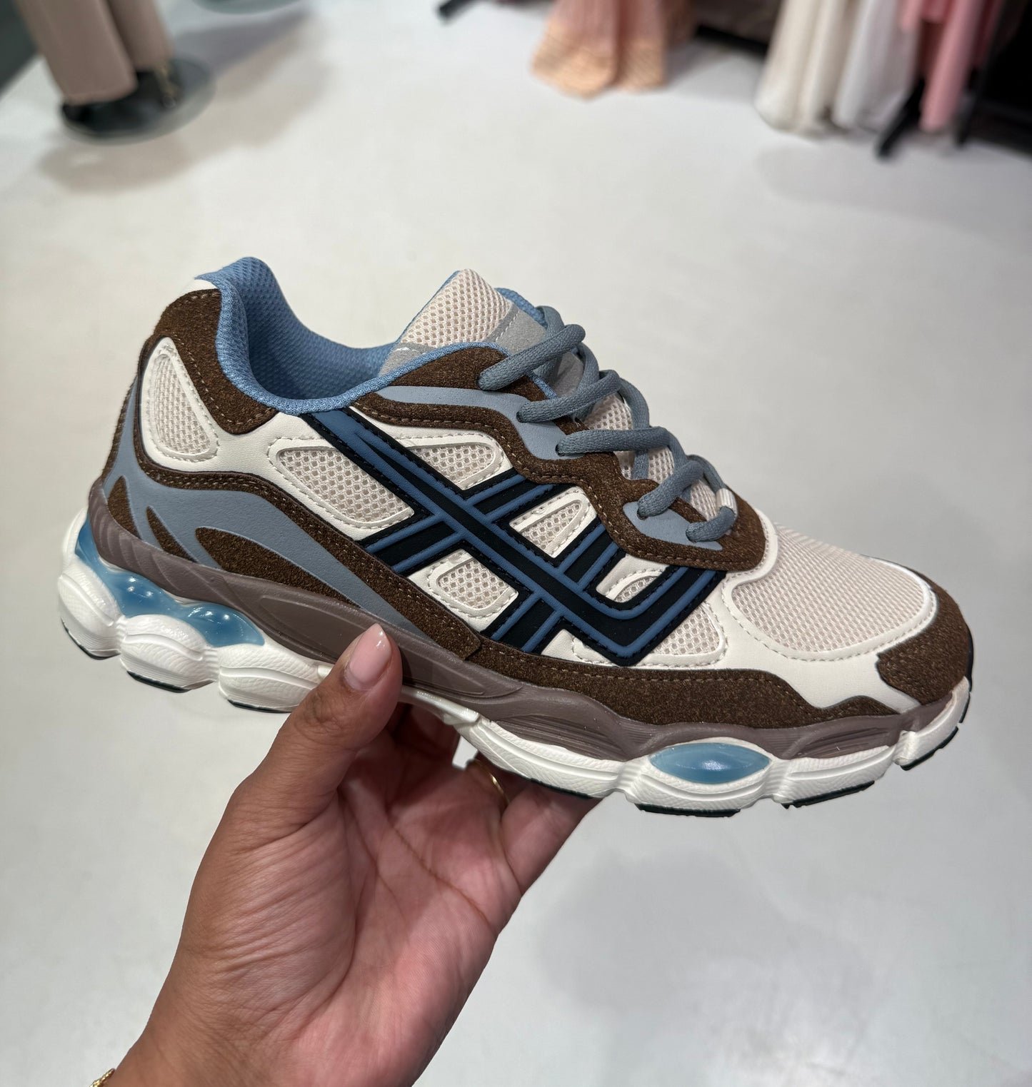 Willow sneakers brown