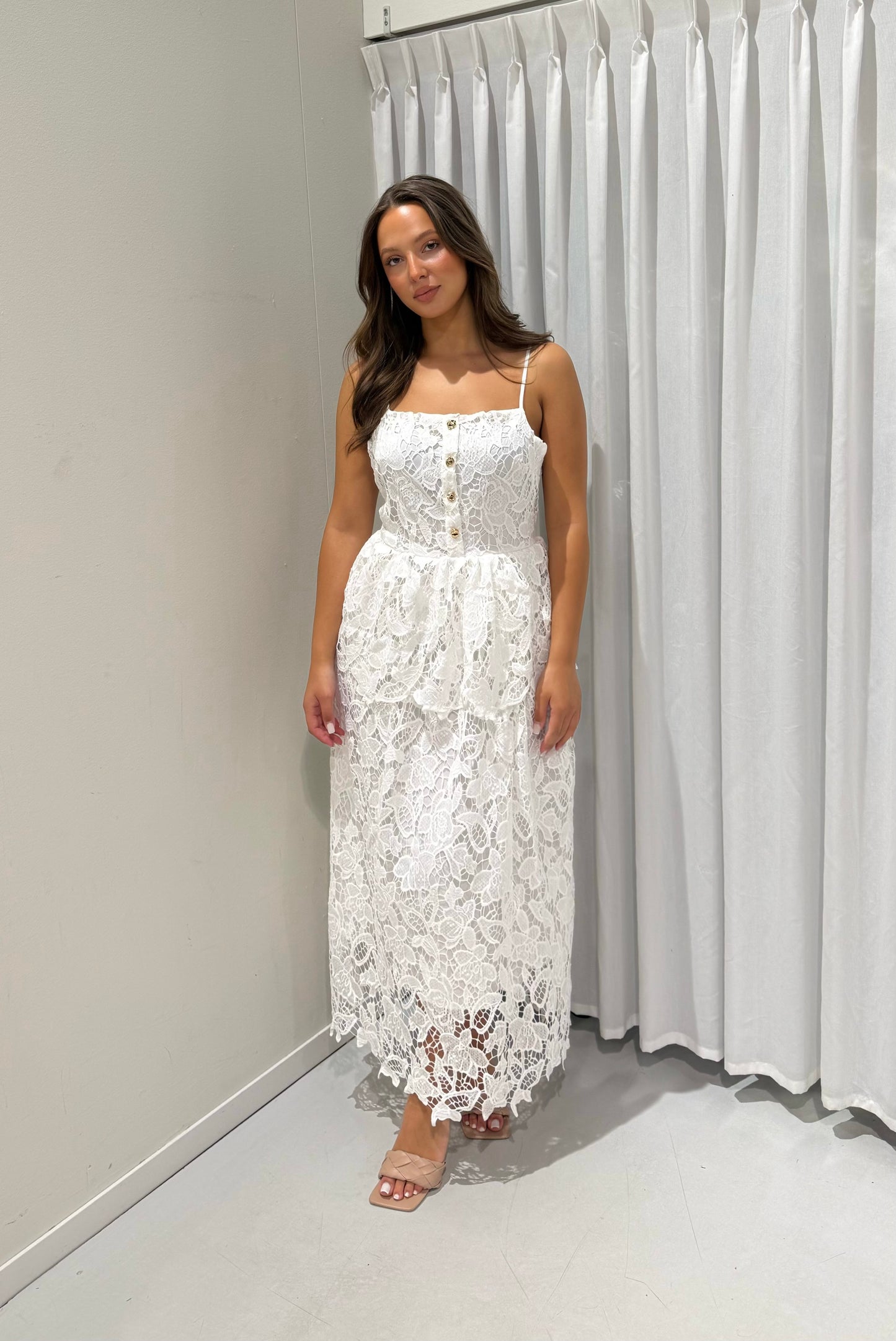 Lola dress white