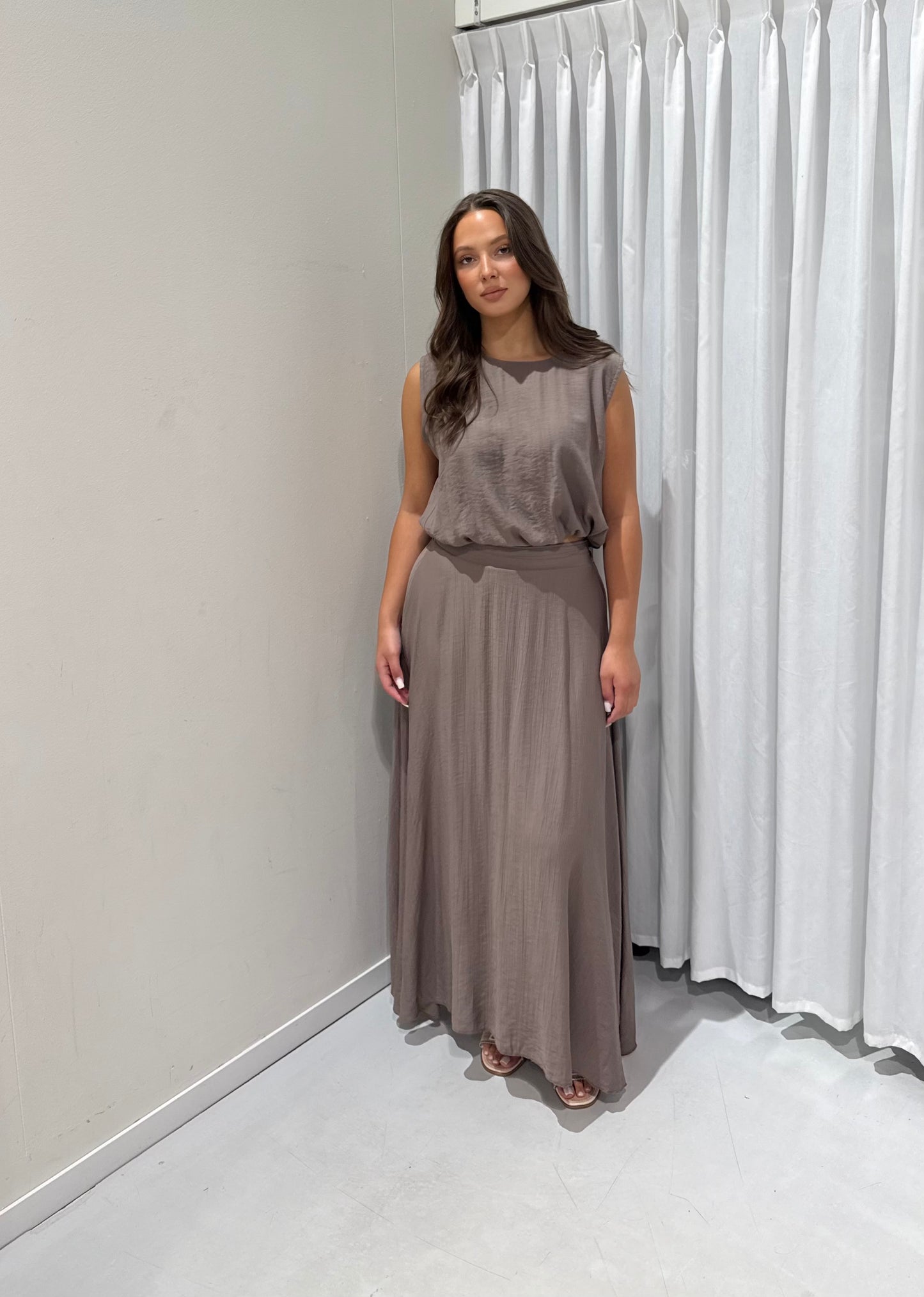 Sara 2 piece set taupe