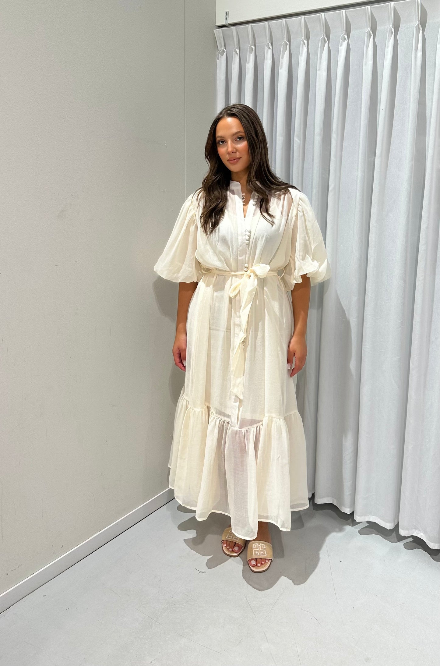 Liam dress cream