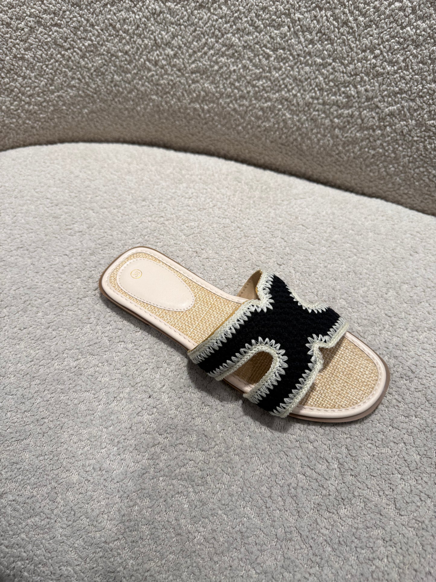 Bella slippers beige