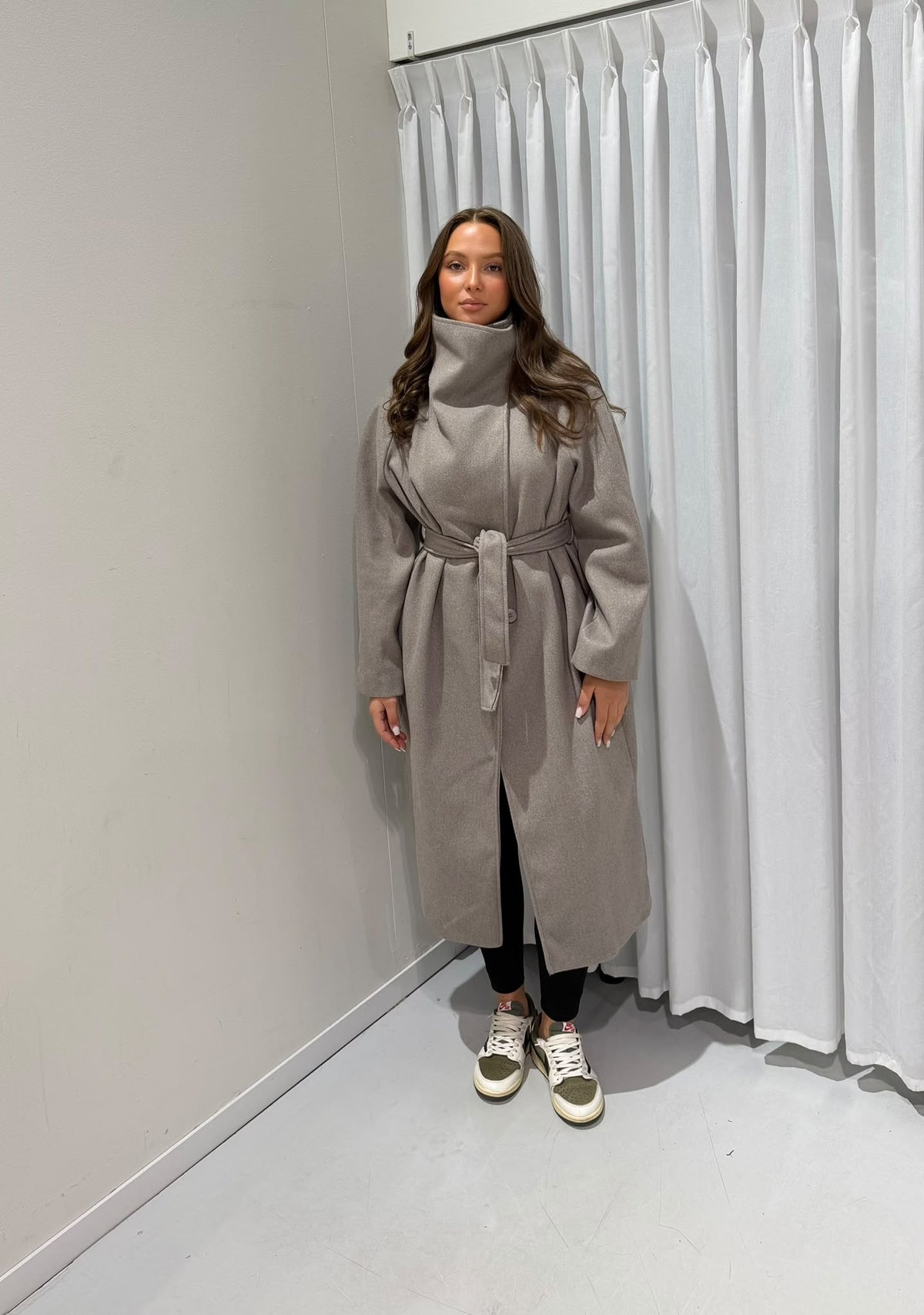 Odette long coat taupe