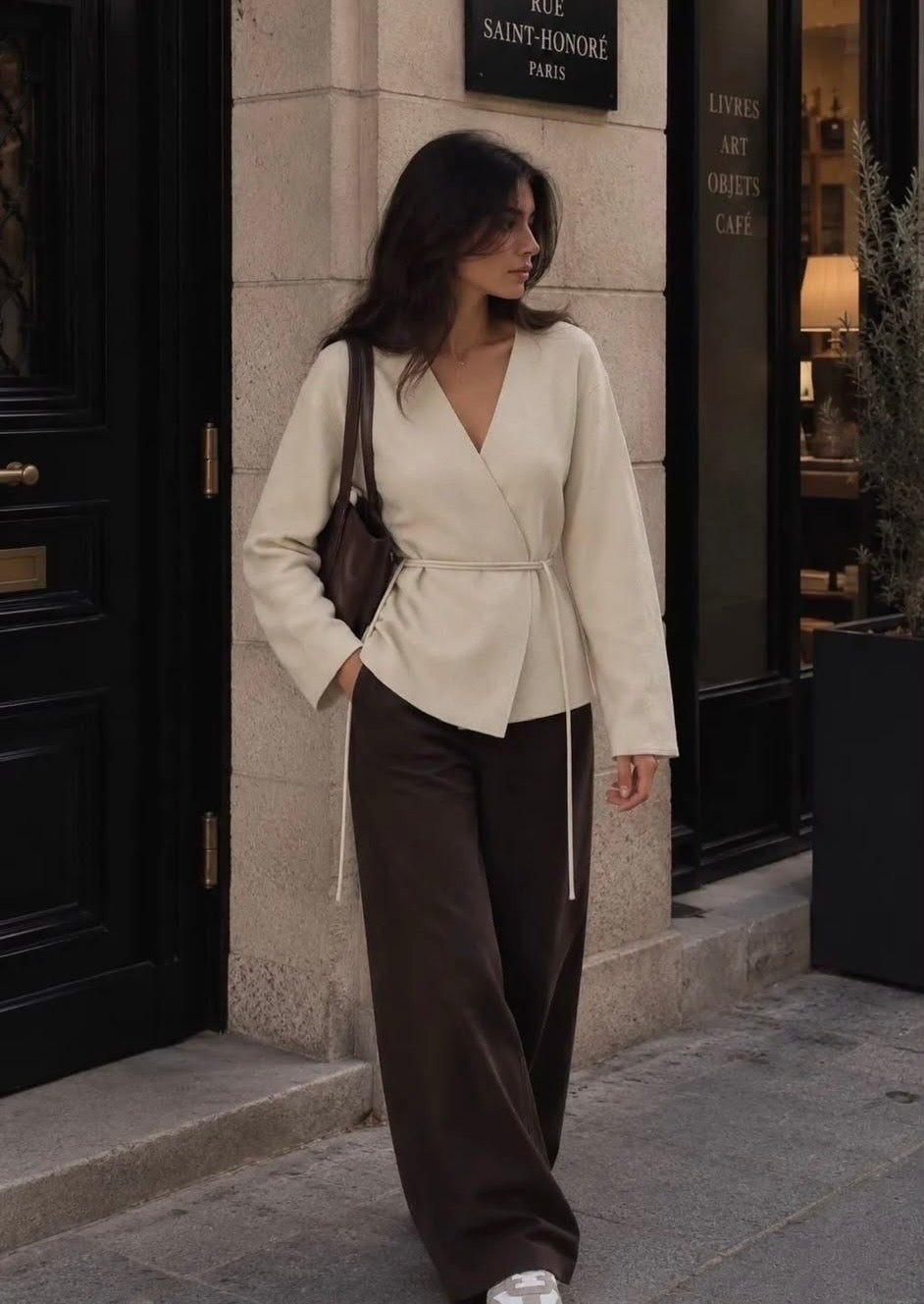 Elara wrap top beige