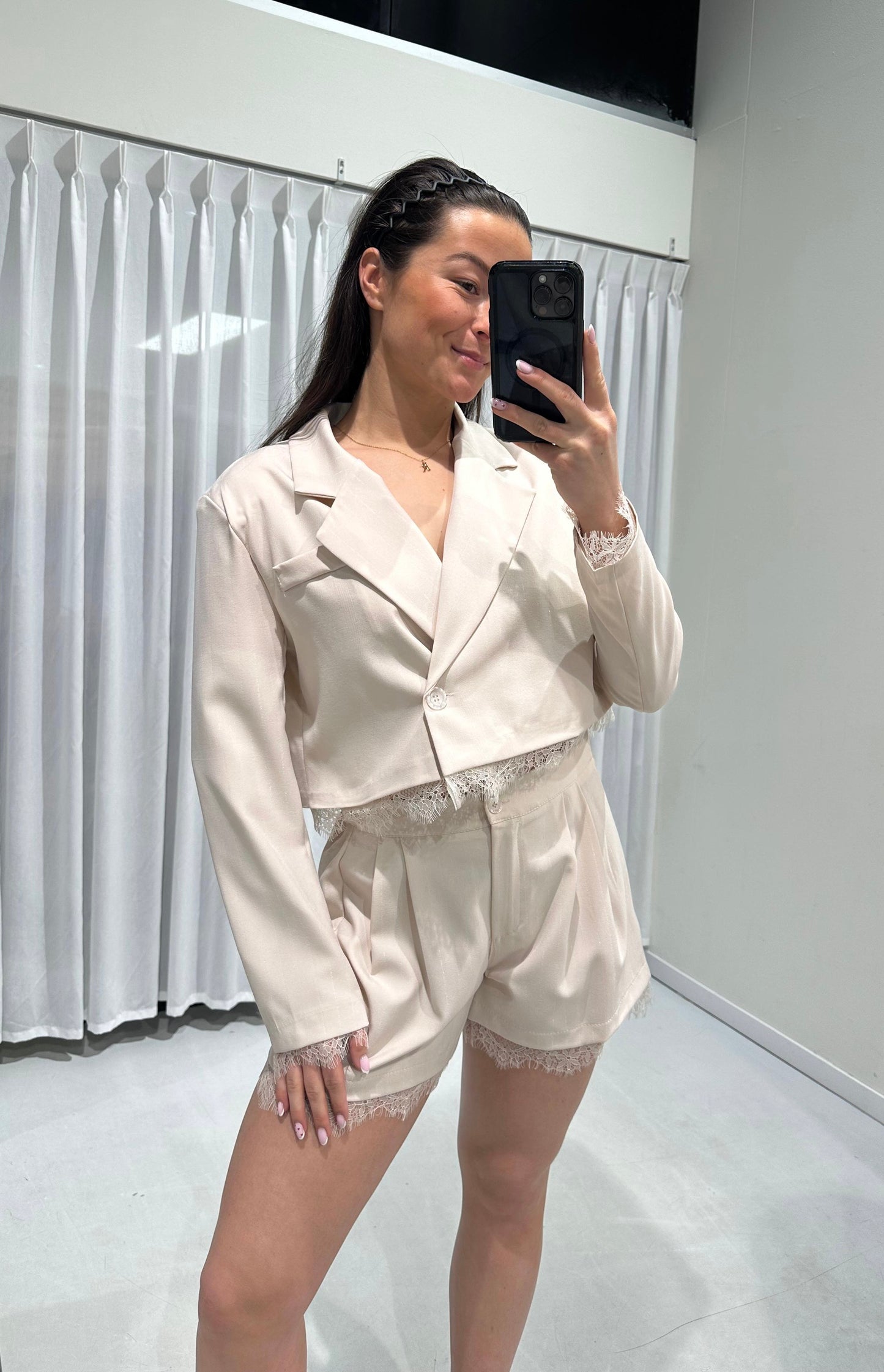 Aaliyah 2-piece set beige