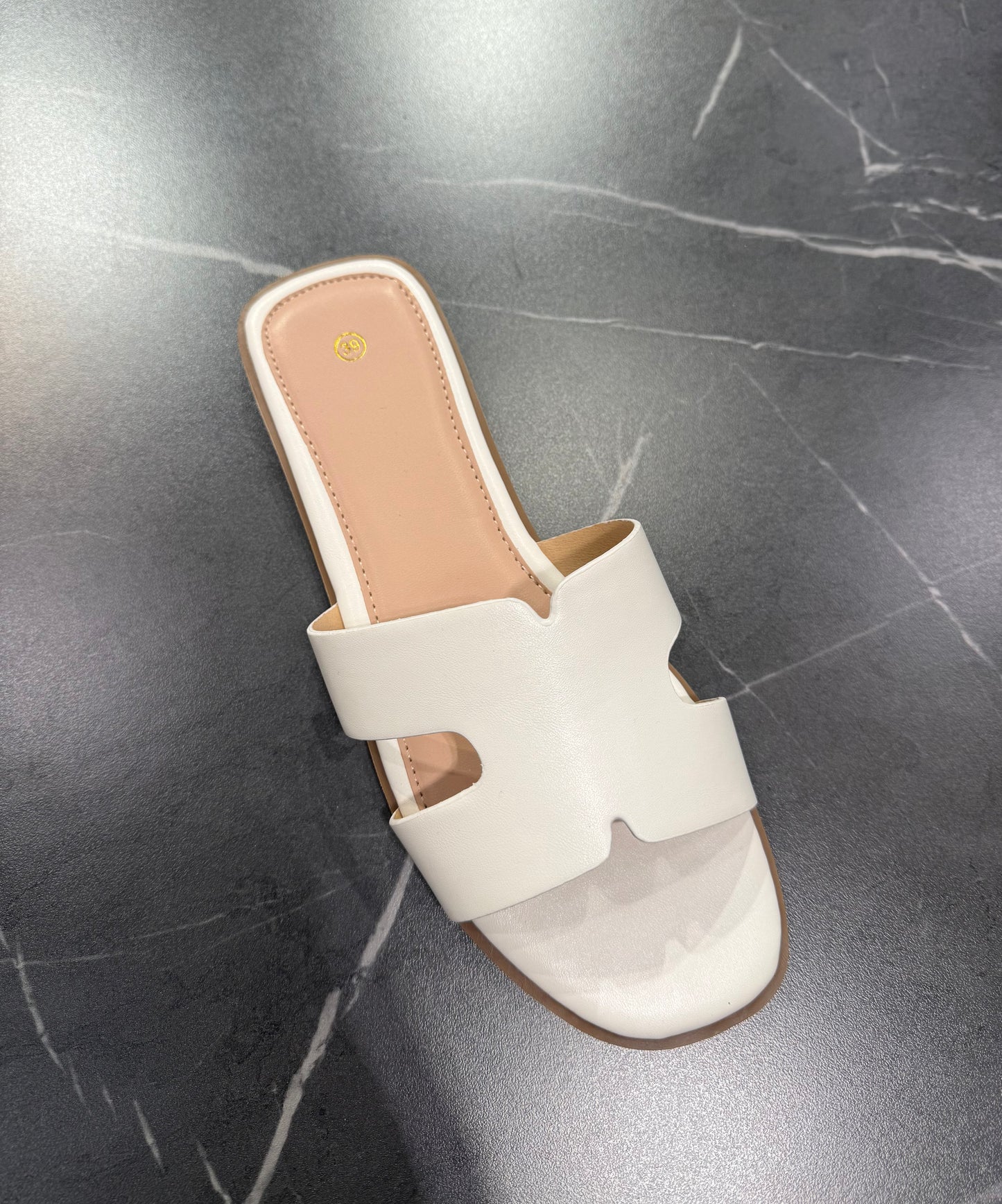 Hella slippers white