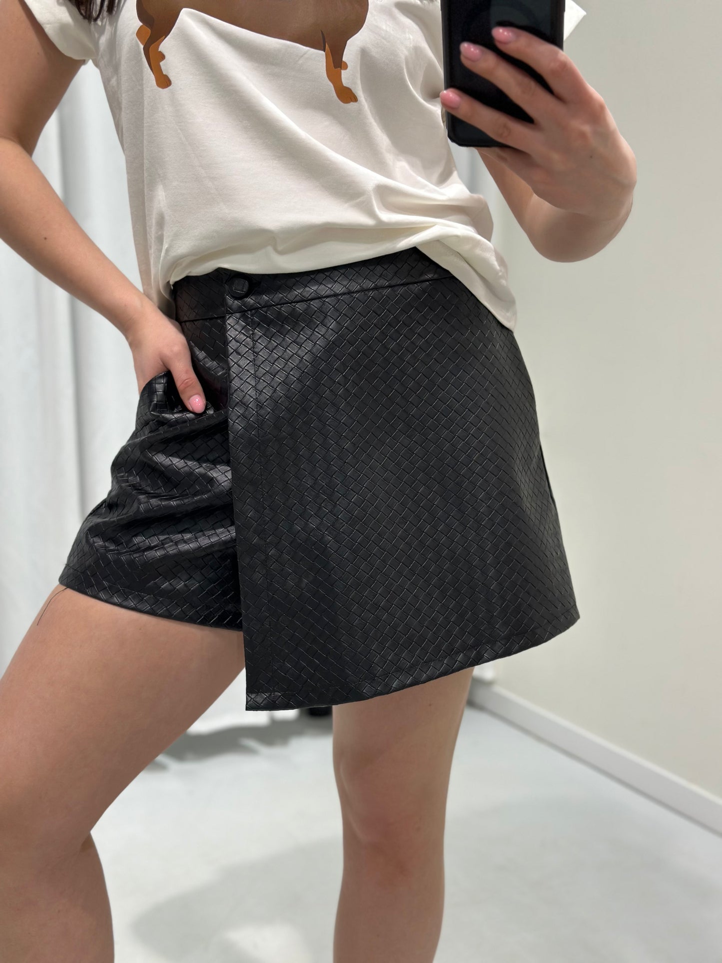 Leslie skort