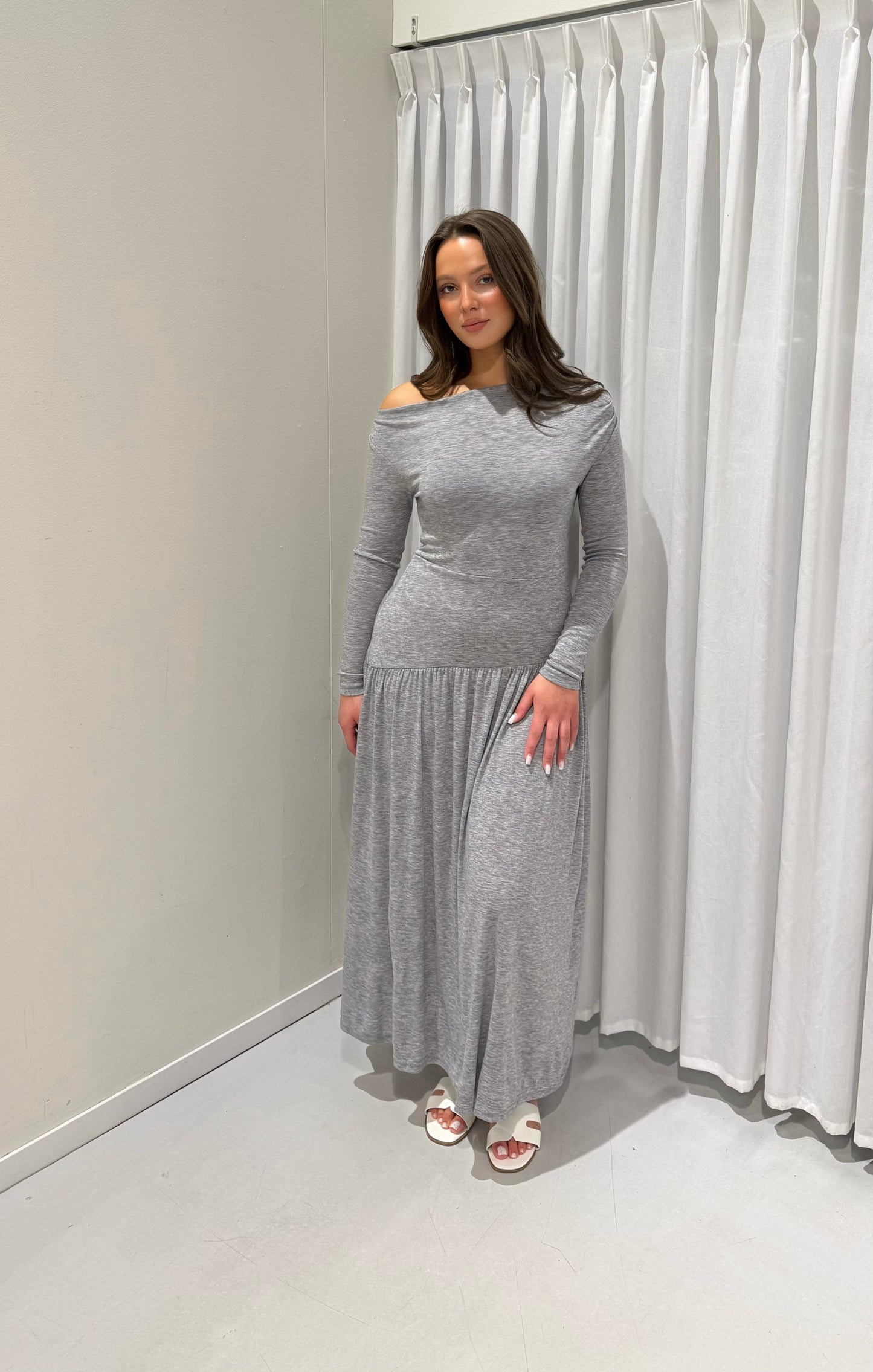 Maghaly dress grey