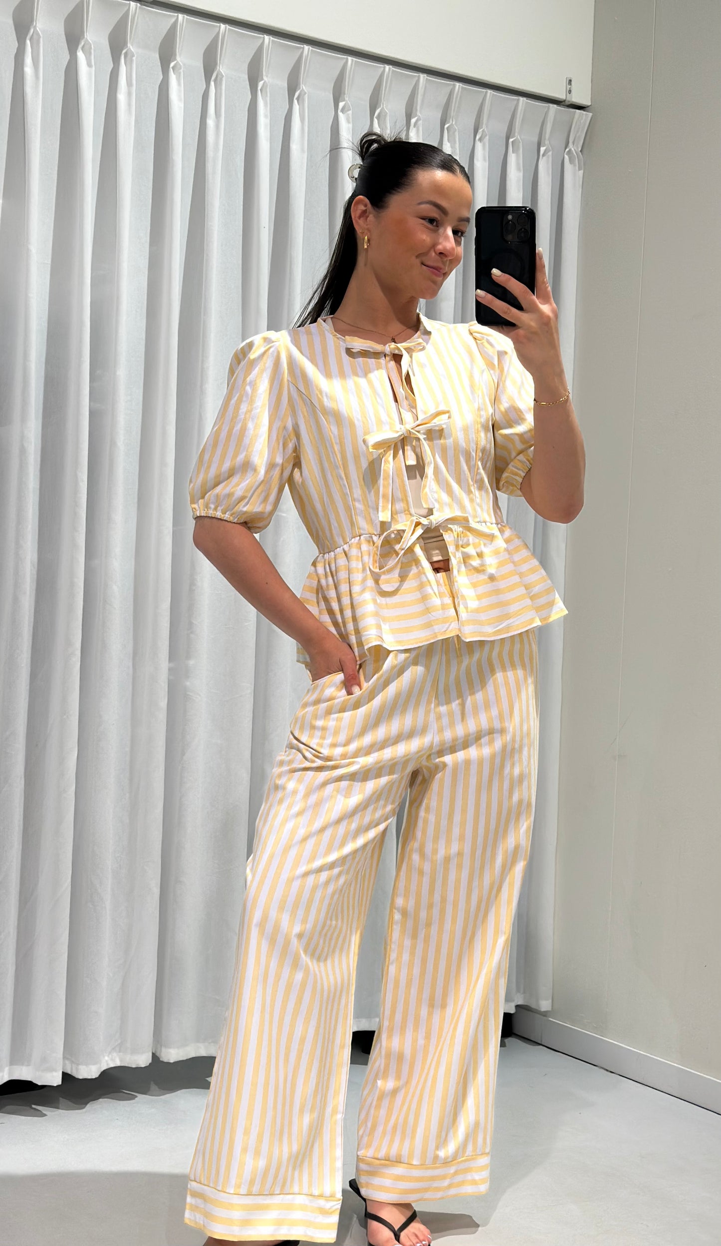 Iza 2-piece set yellow