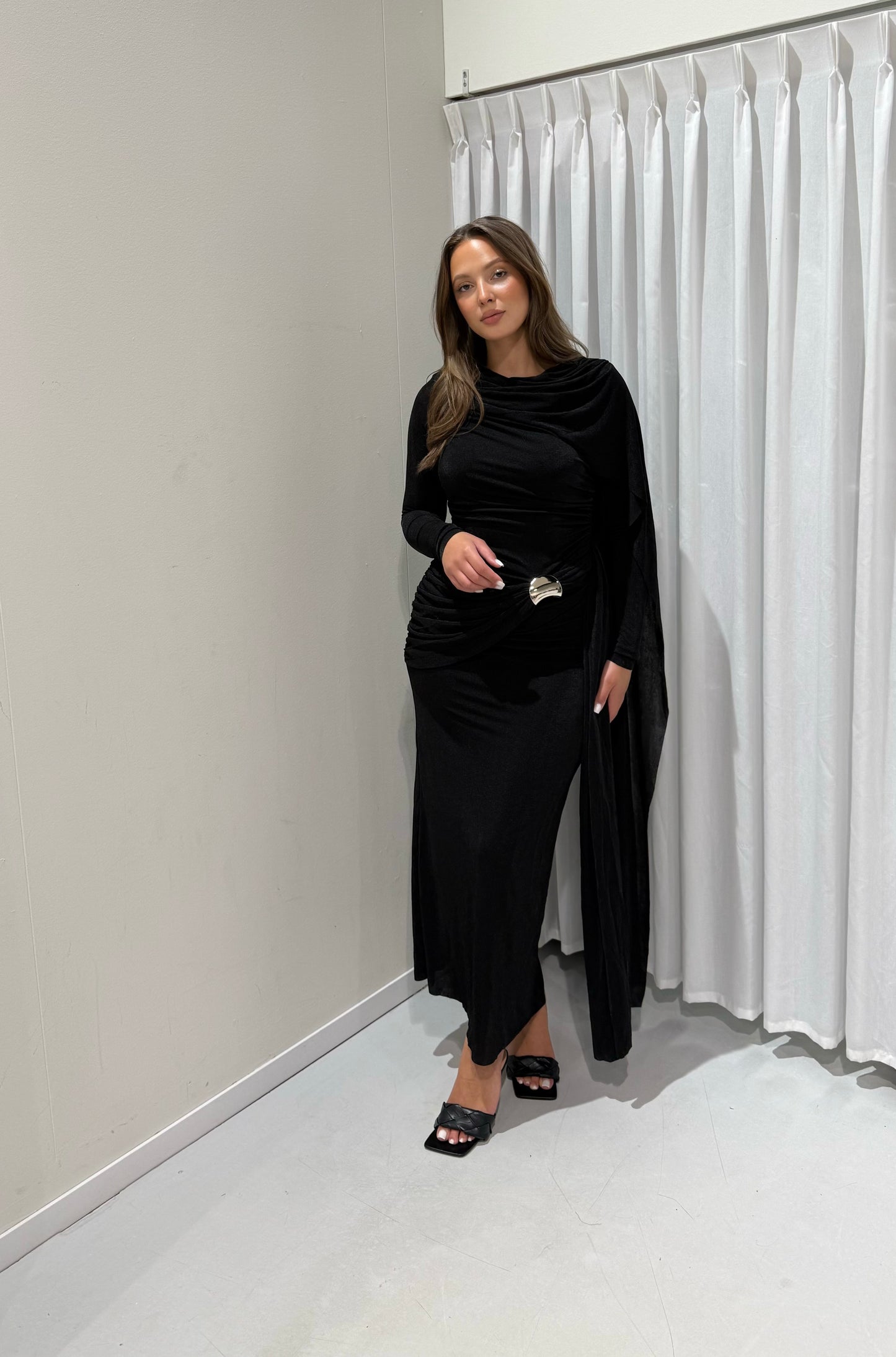 Axel dress black
