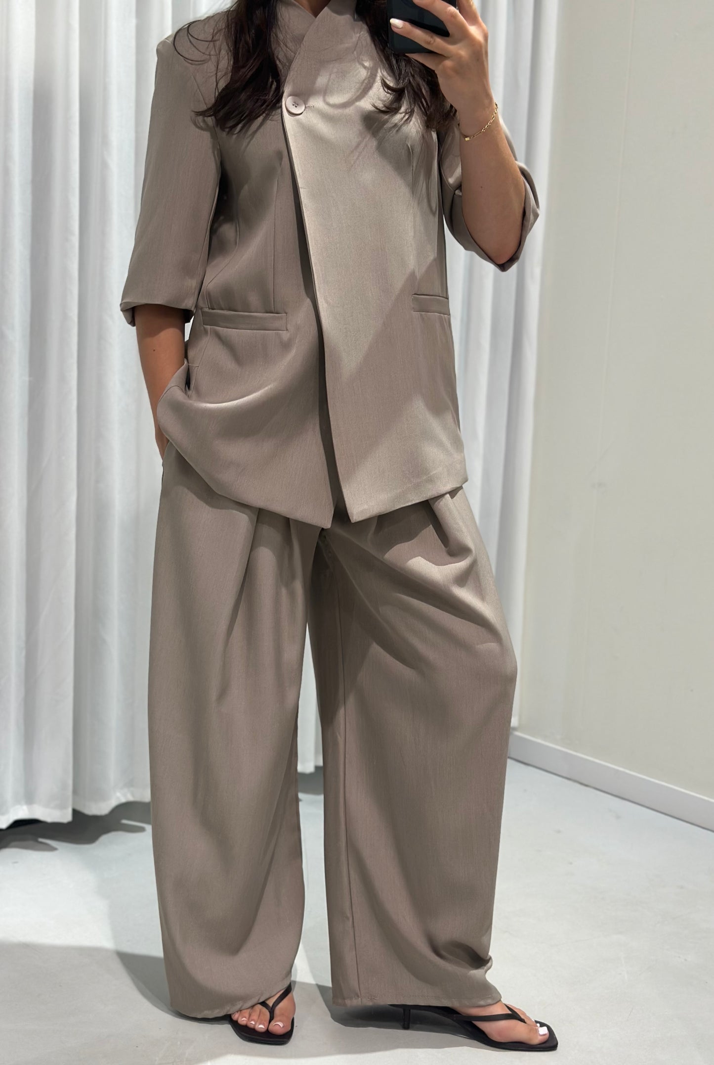 Elvo 2 piece set taupe