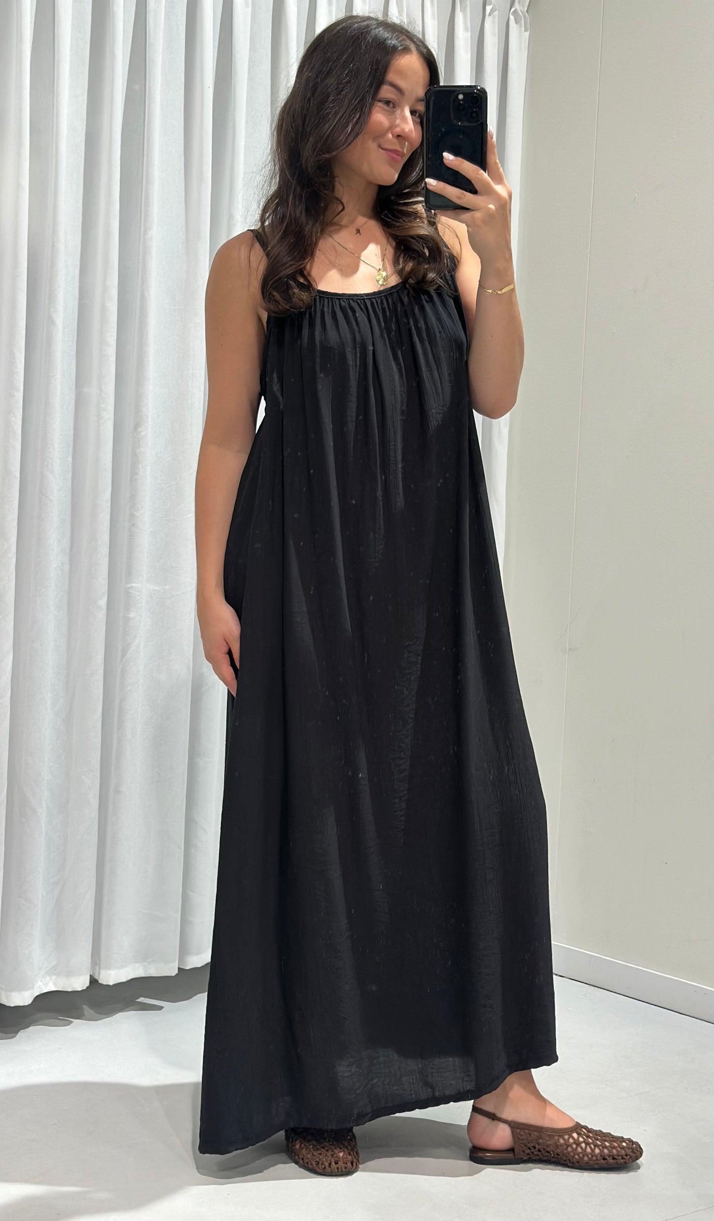 Emily dress black