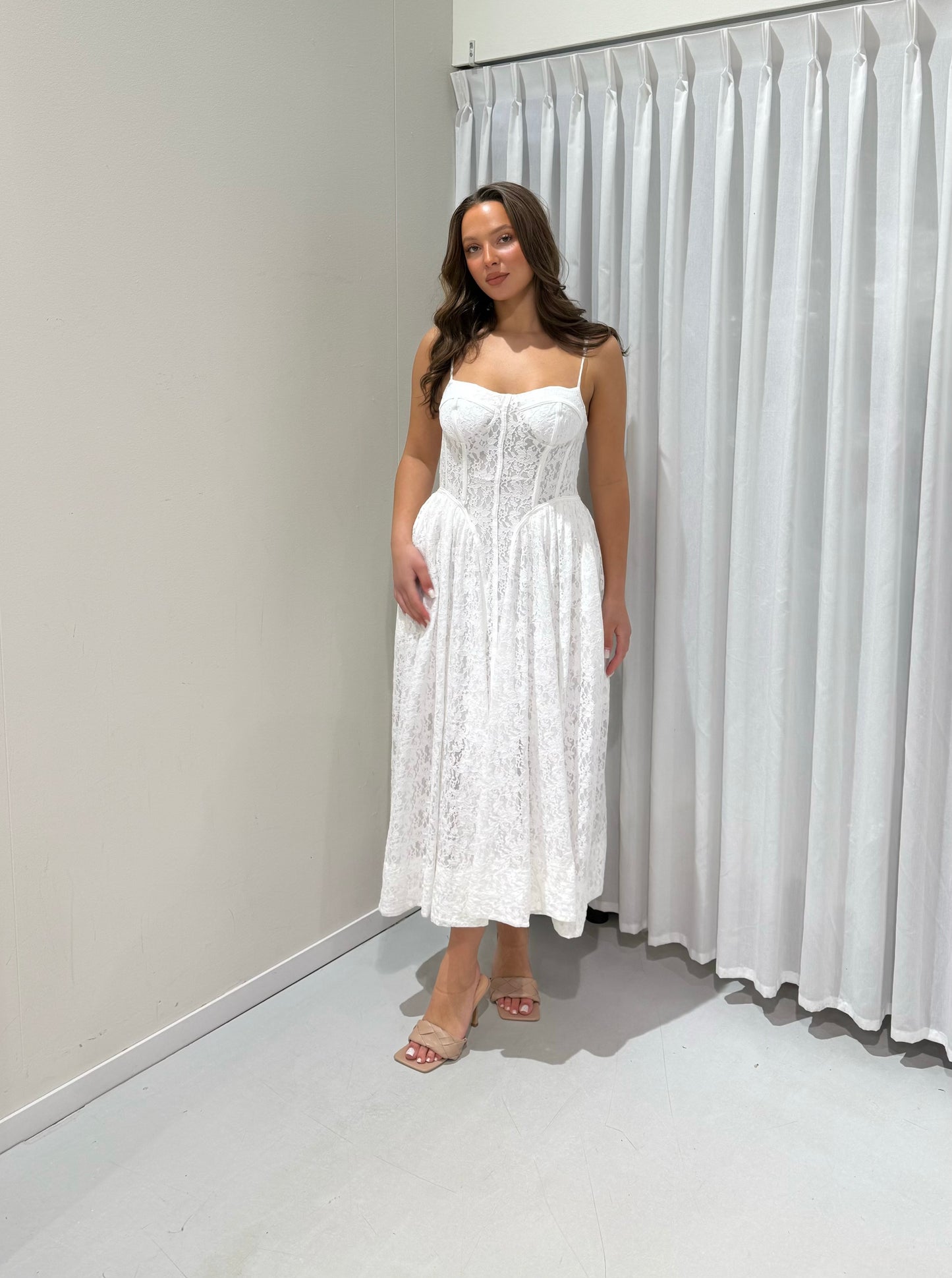 Saya dress white