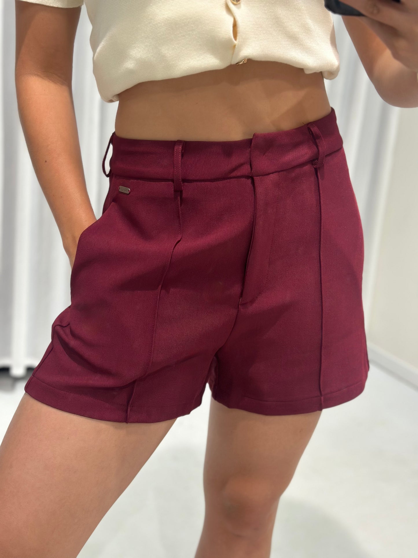 Anna short burgundy