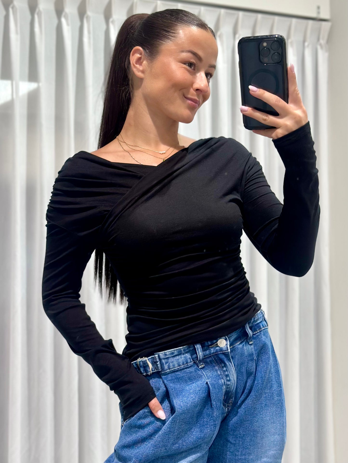 Kaylee top black