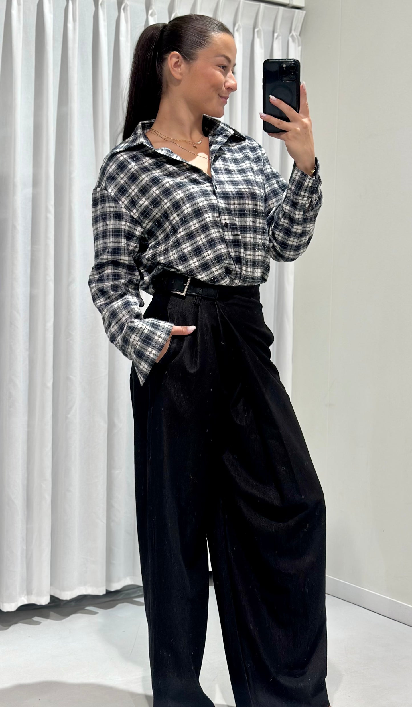 Yuna blouse black
