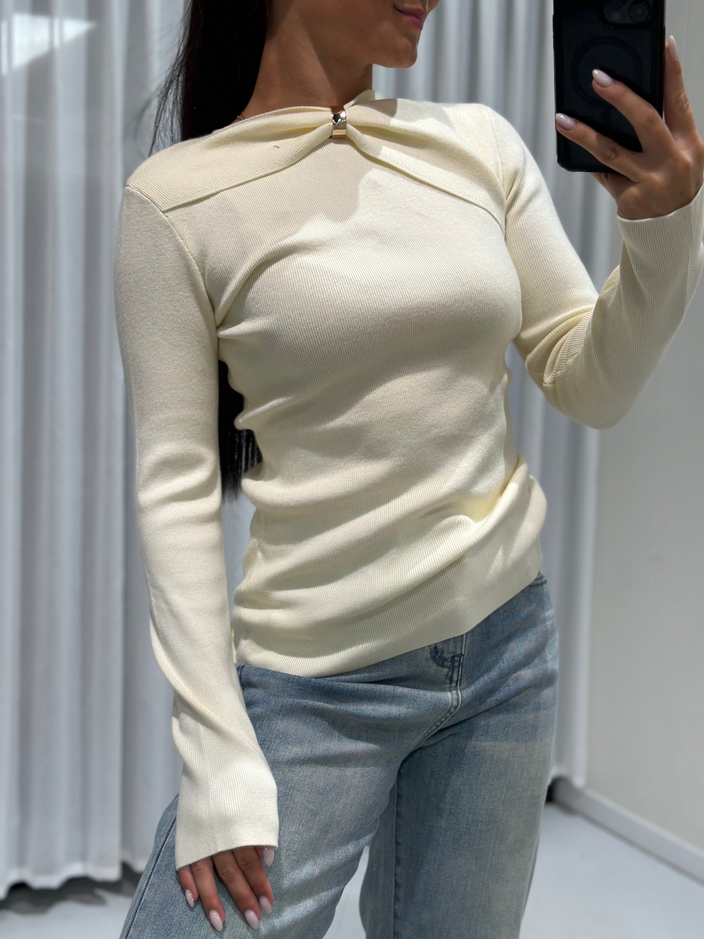Rihanna top white