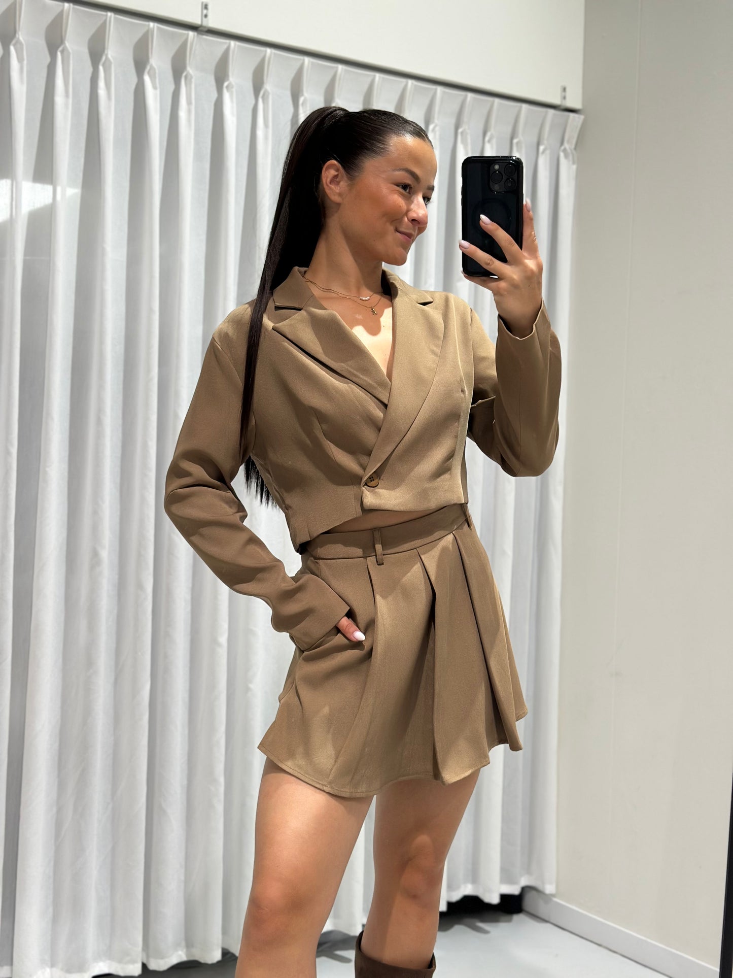 Lynn 2 piece set taupe