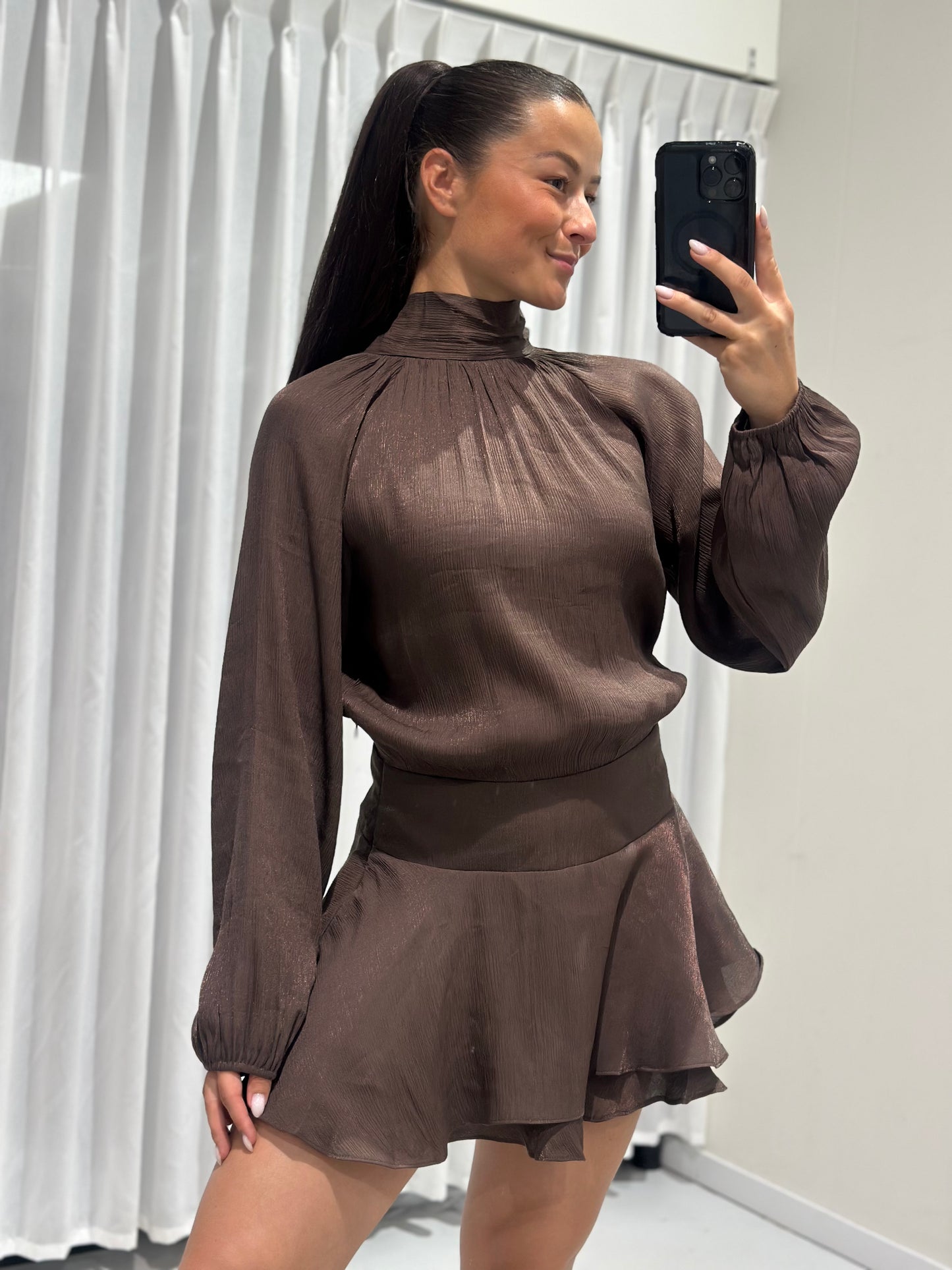 Puck dress brown