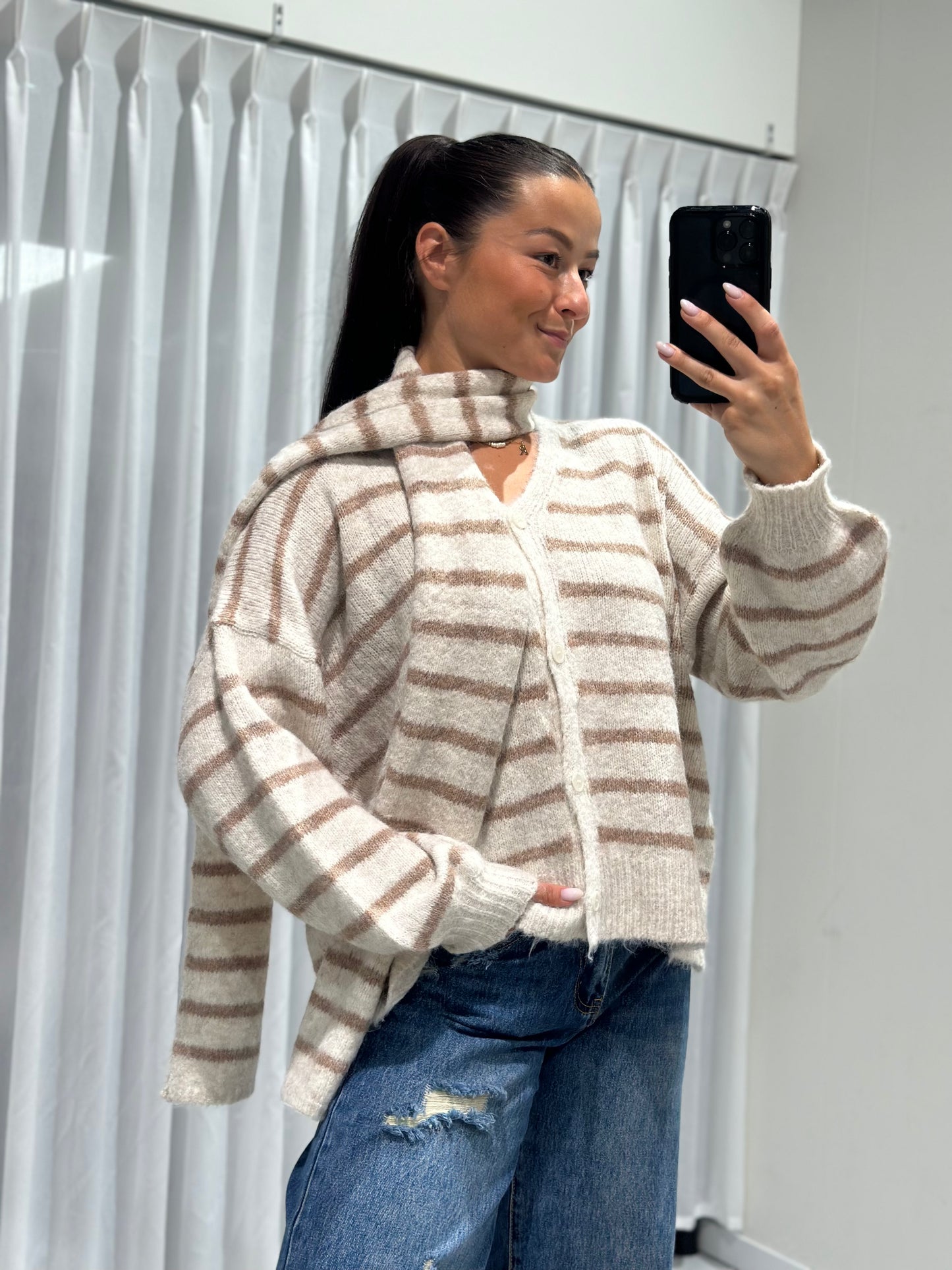 Nela sweater