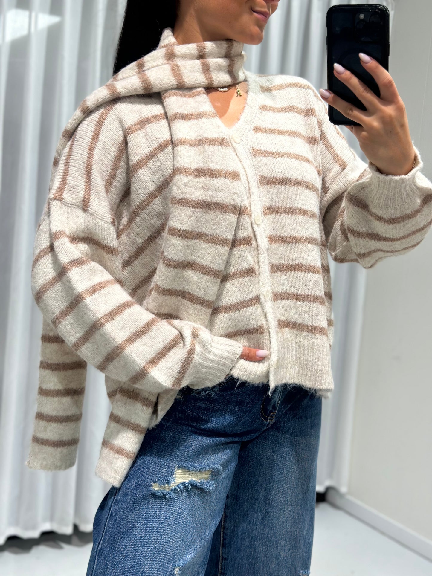 Nela sweater