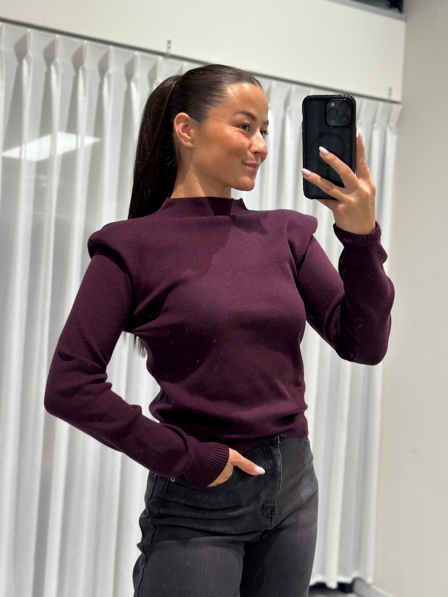 Serena top burgundy