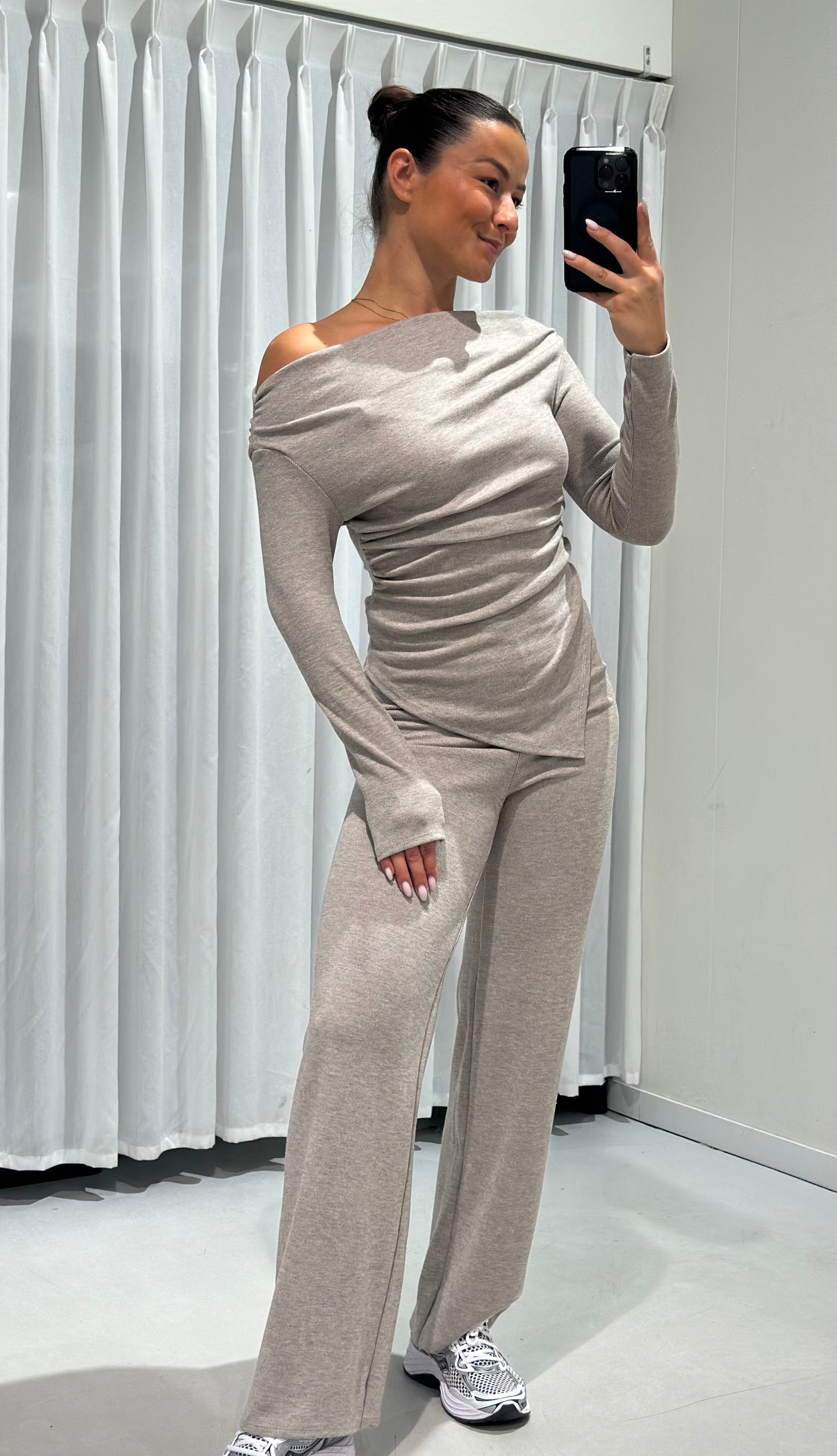 Livia 2 piece set beige
