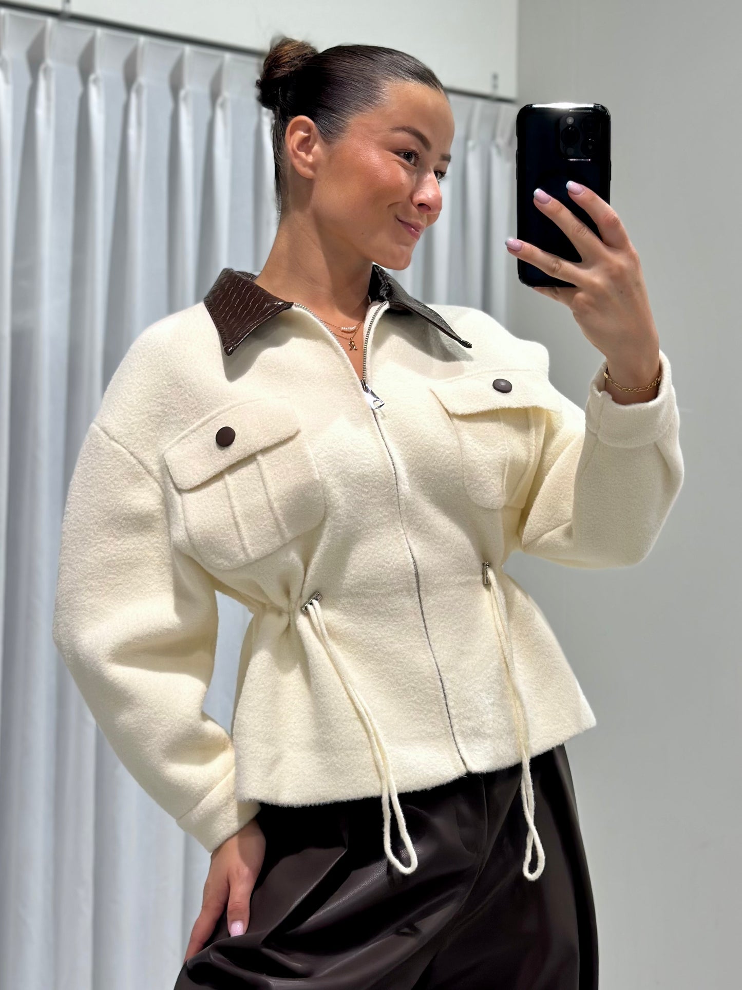 Femke vest beige