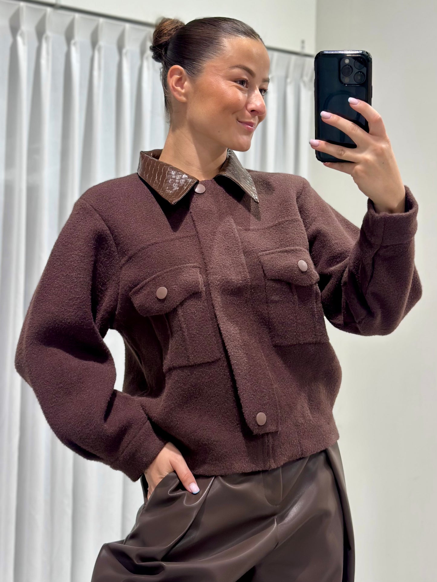 Britt vest brown