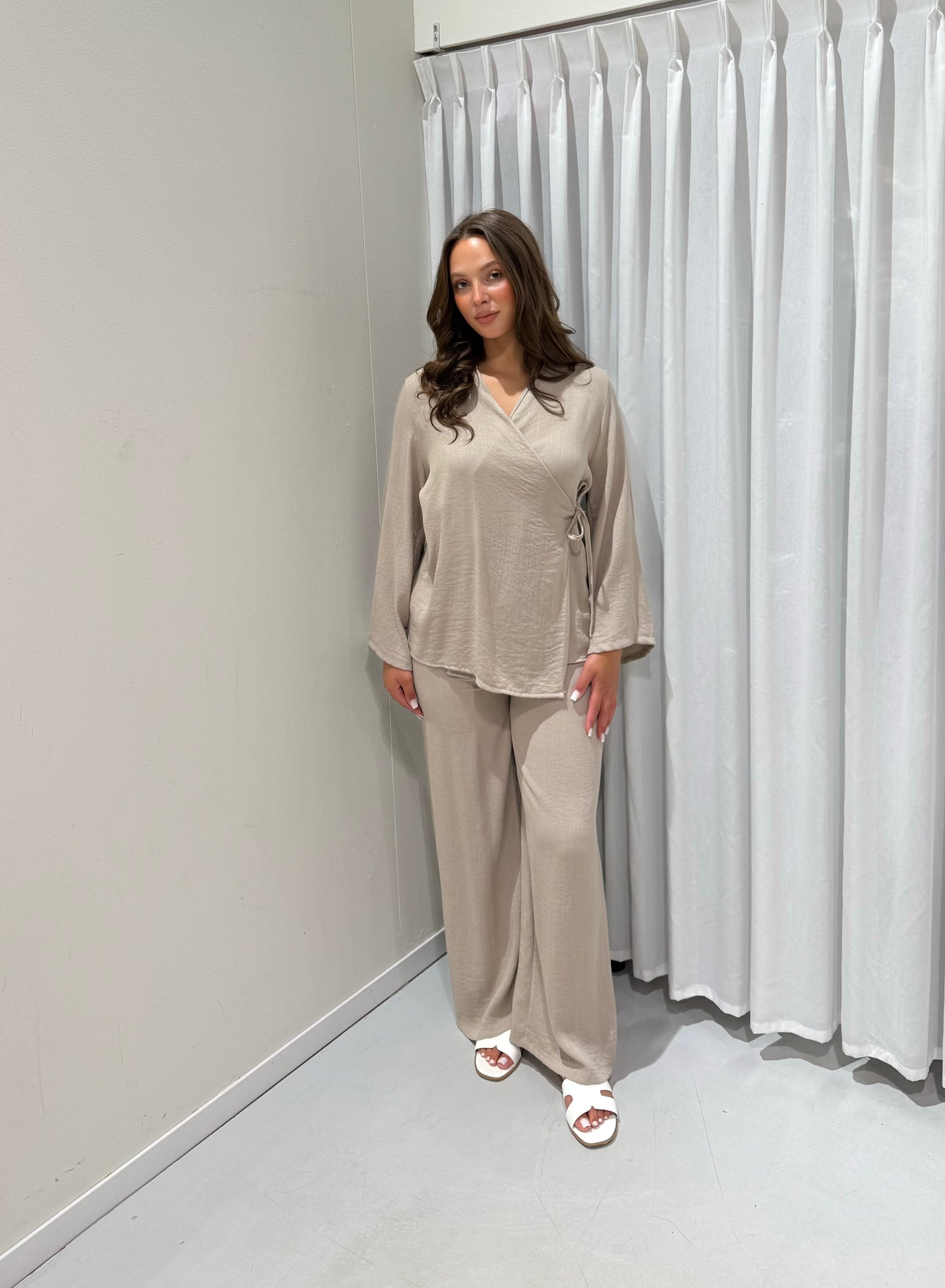 Noeline 2-piece set taupe