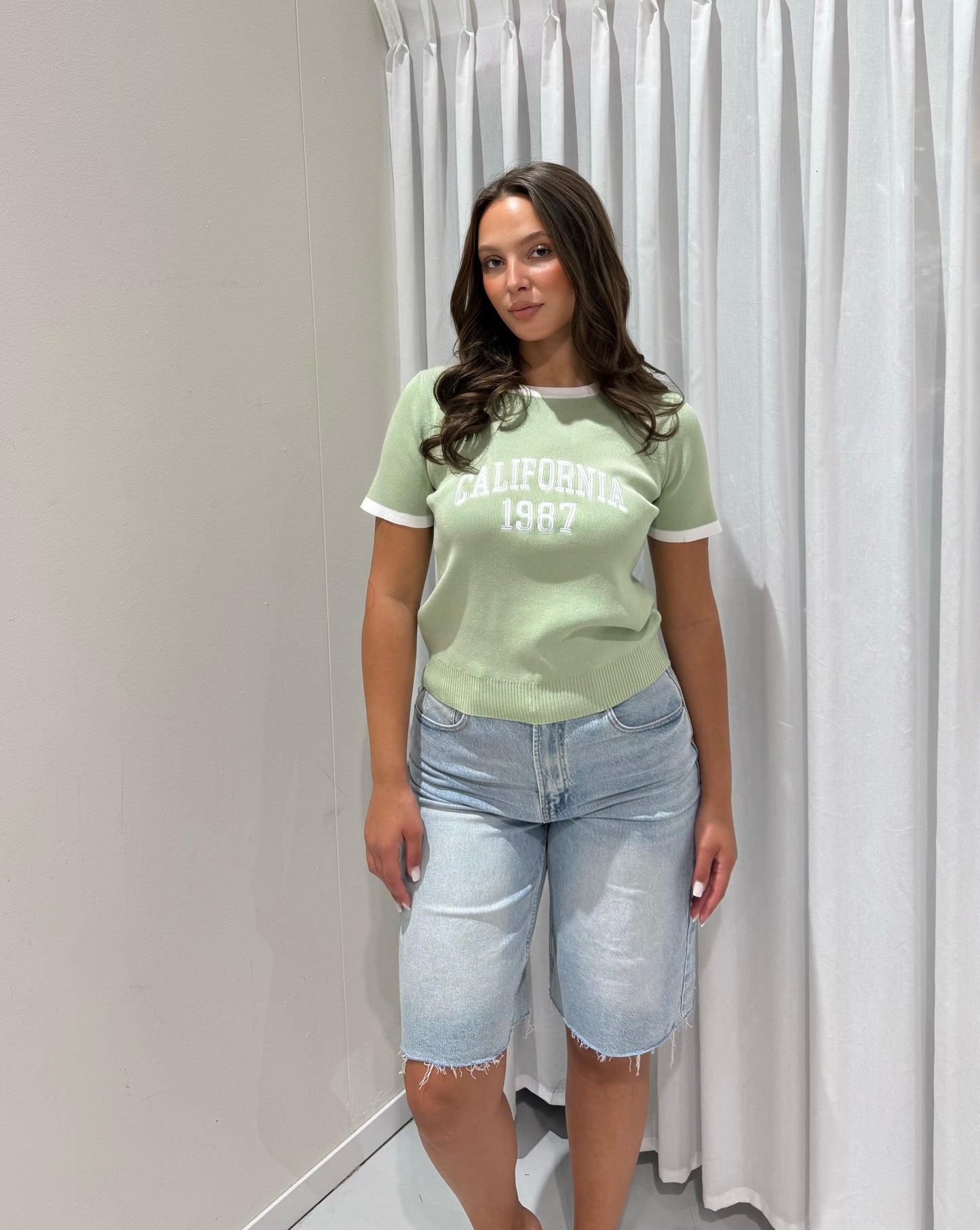 Hind top green