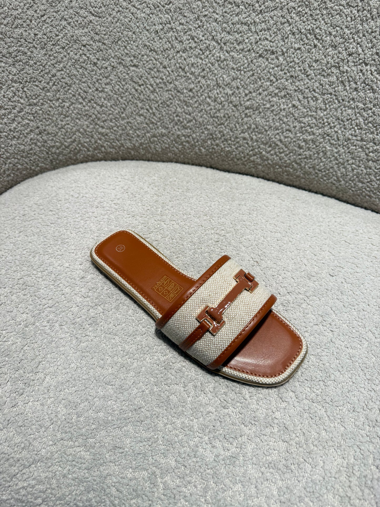 Jessica slippers camel