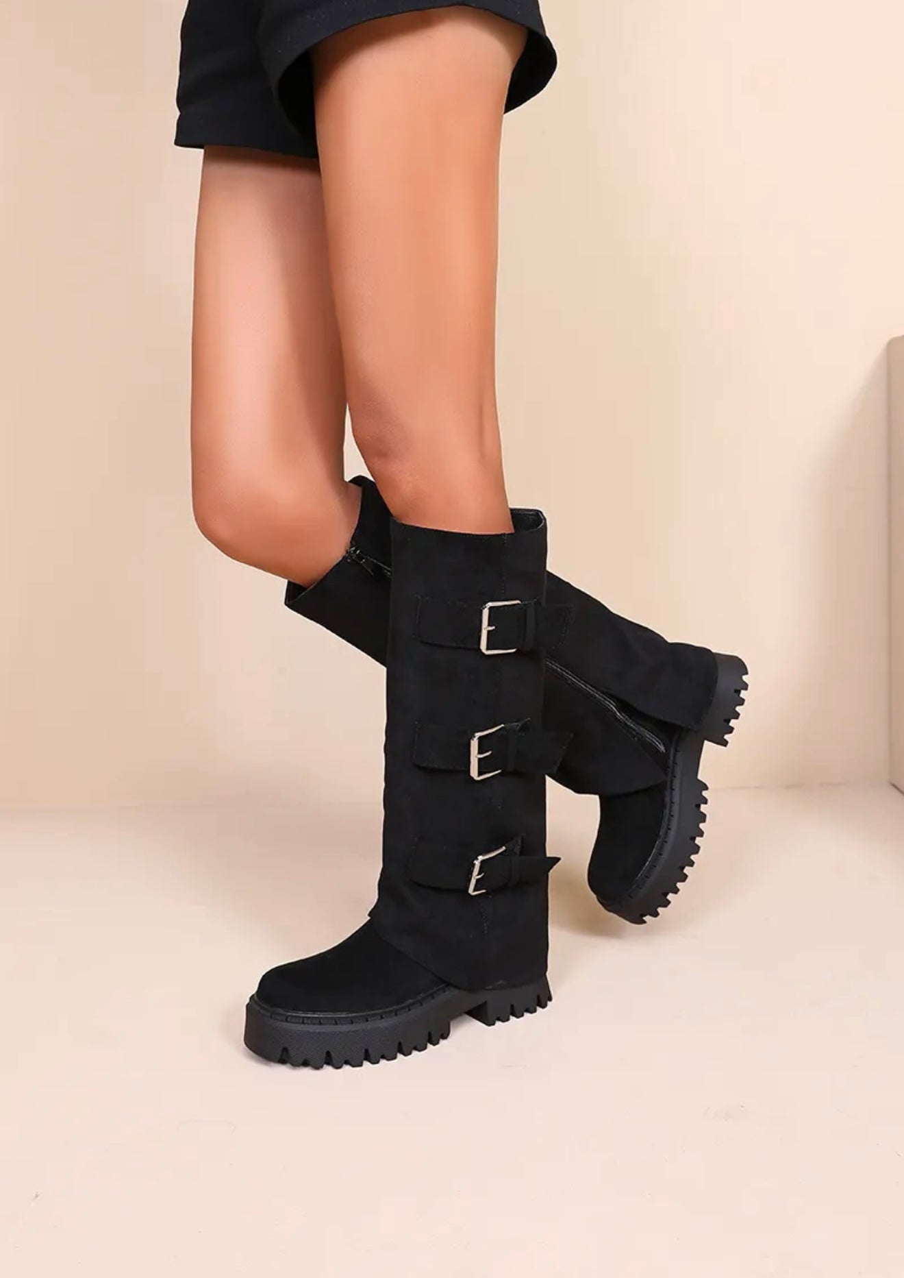 Saar boots black