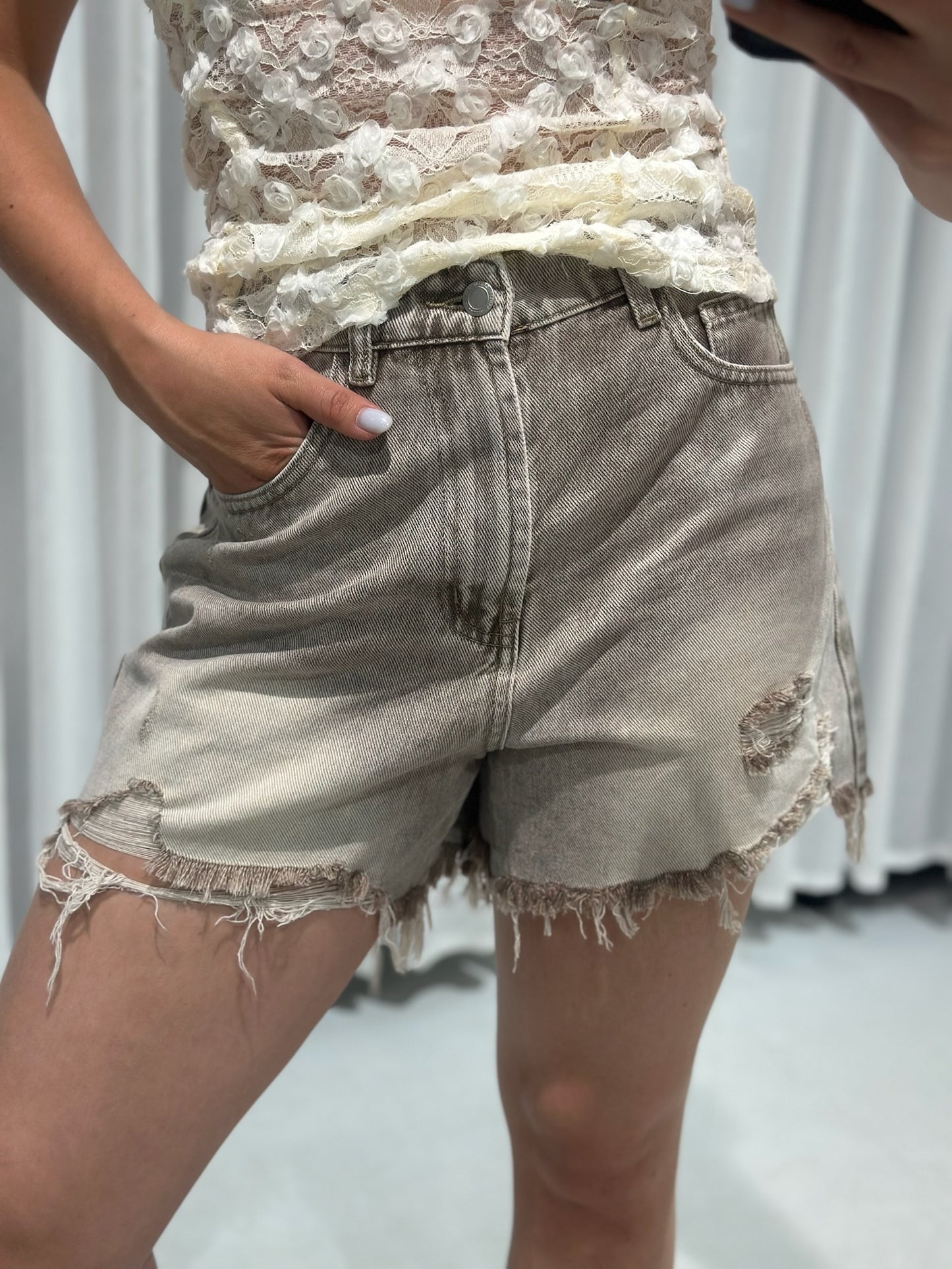 Lena laulia short brown