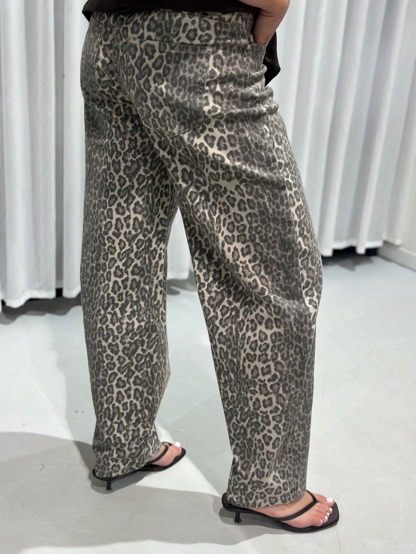 Leopard balloon jeans