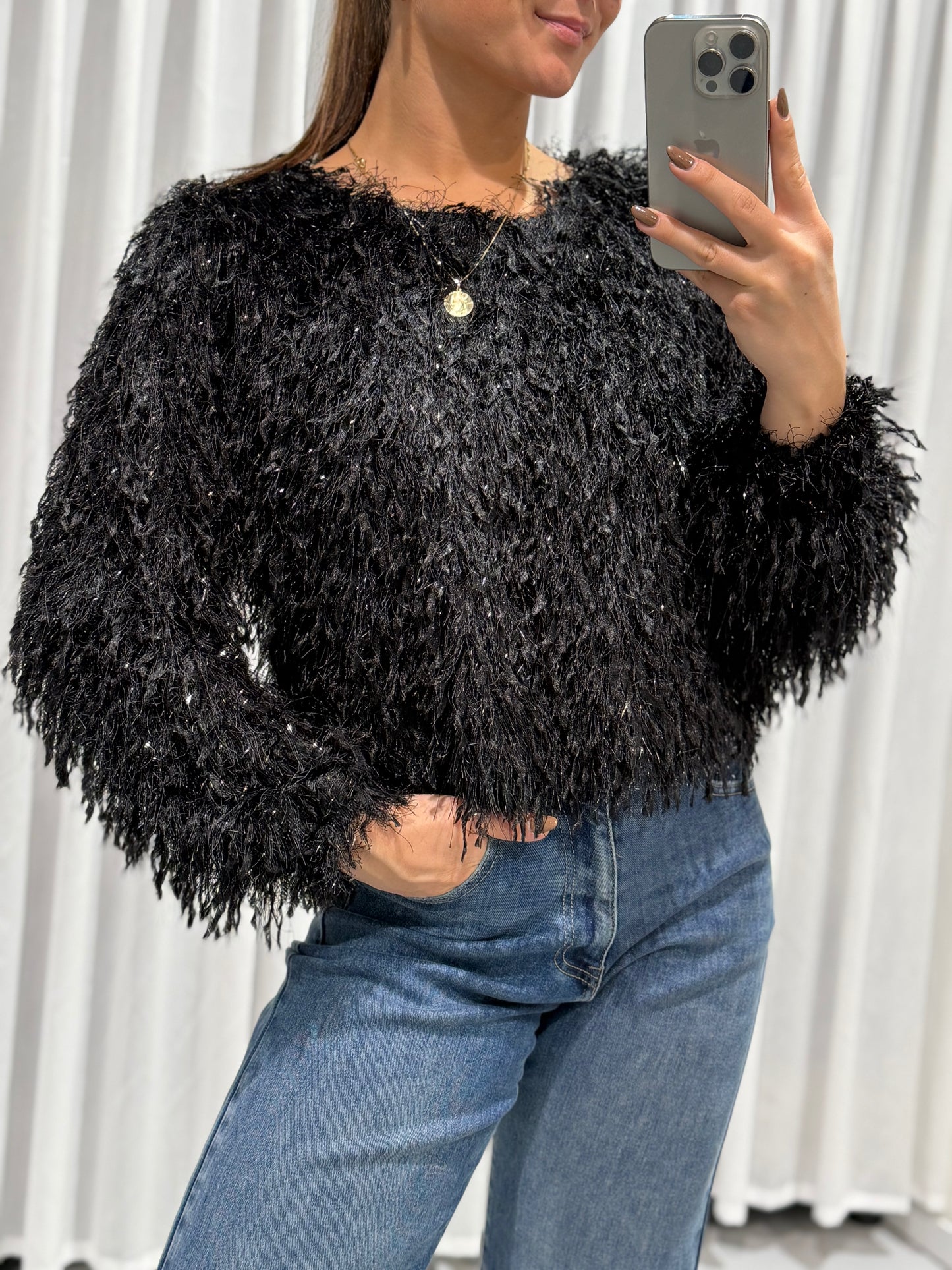 Yuna sweater black