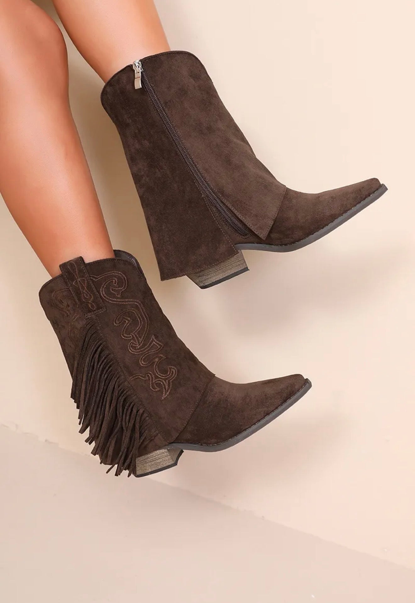Gigi boots brown