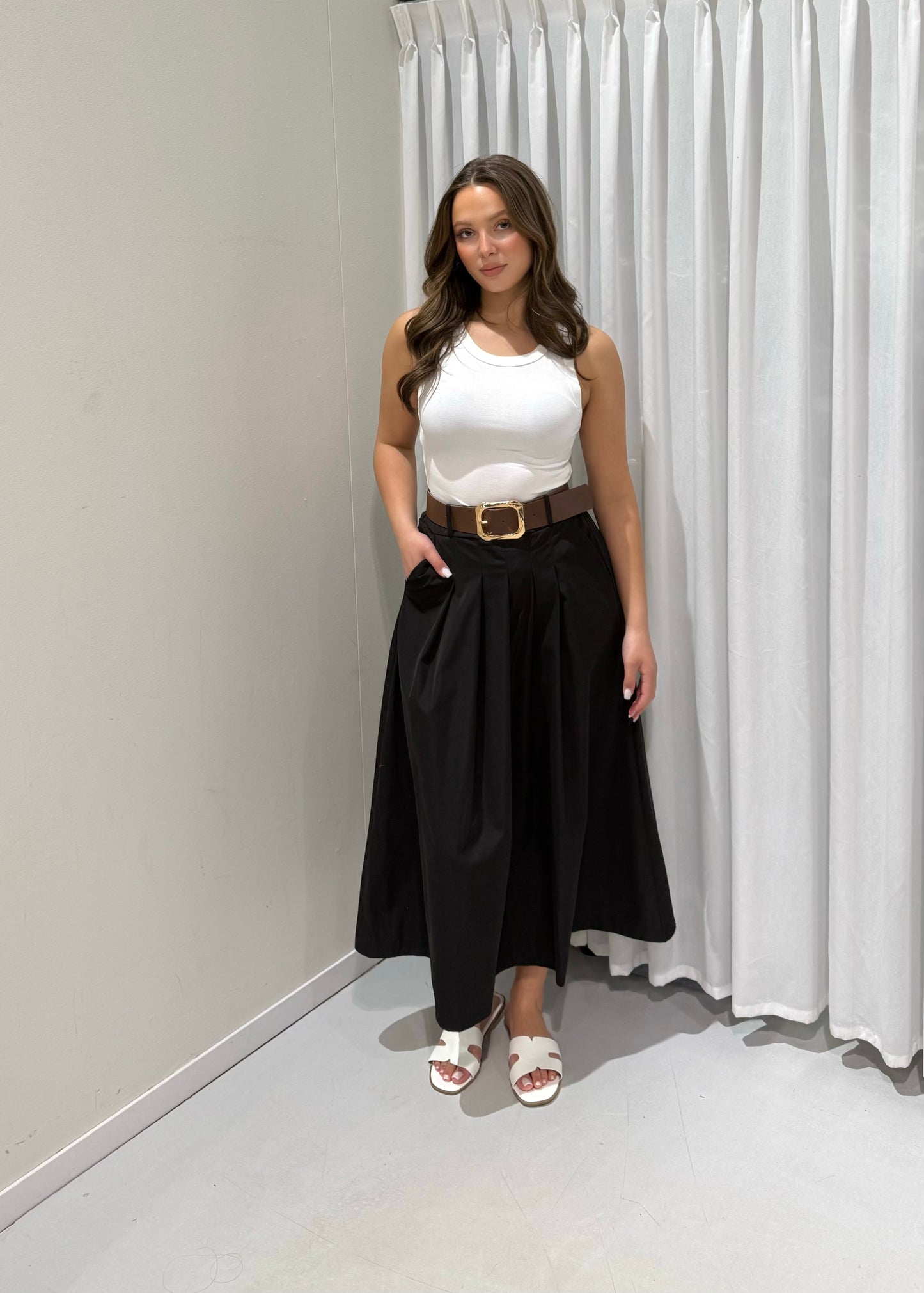 Riley skirt black