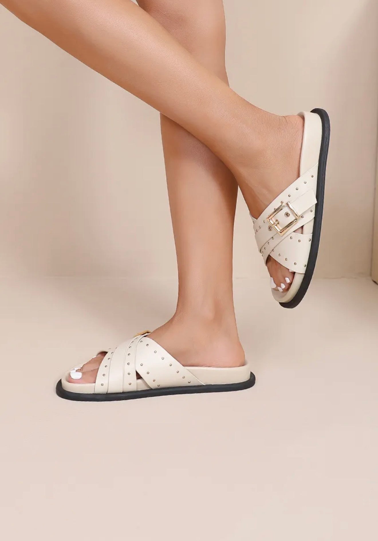 Siham slippers beige