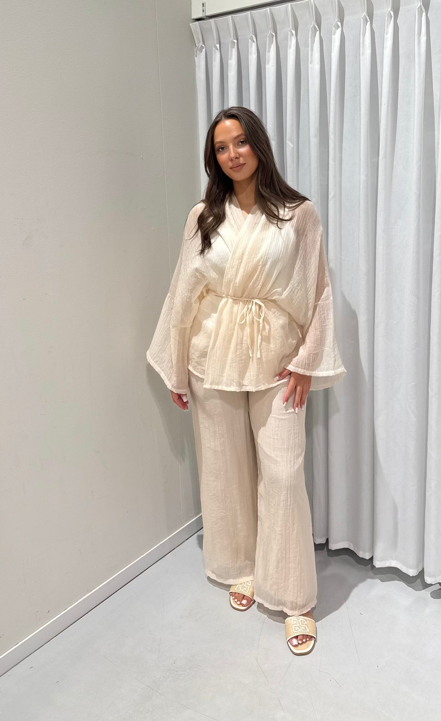 Ruby 2 piece set cream
